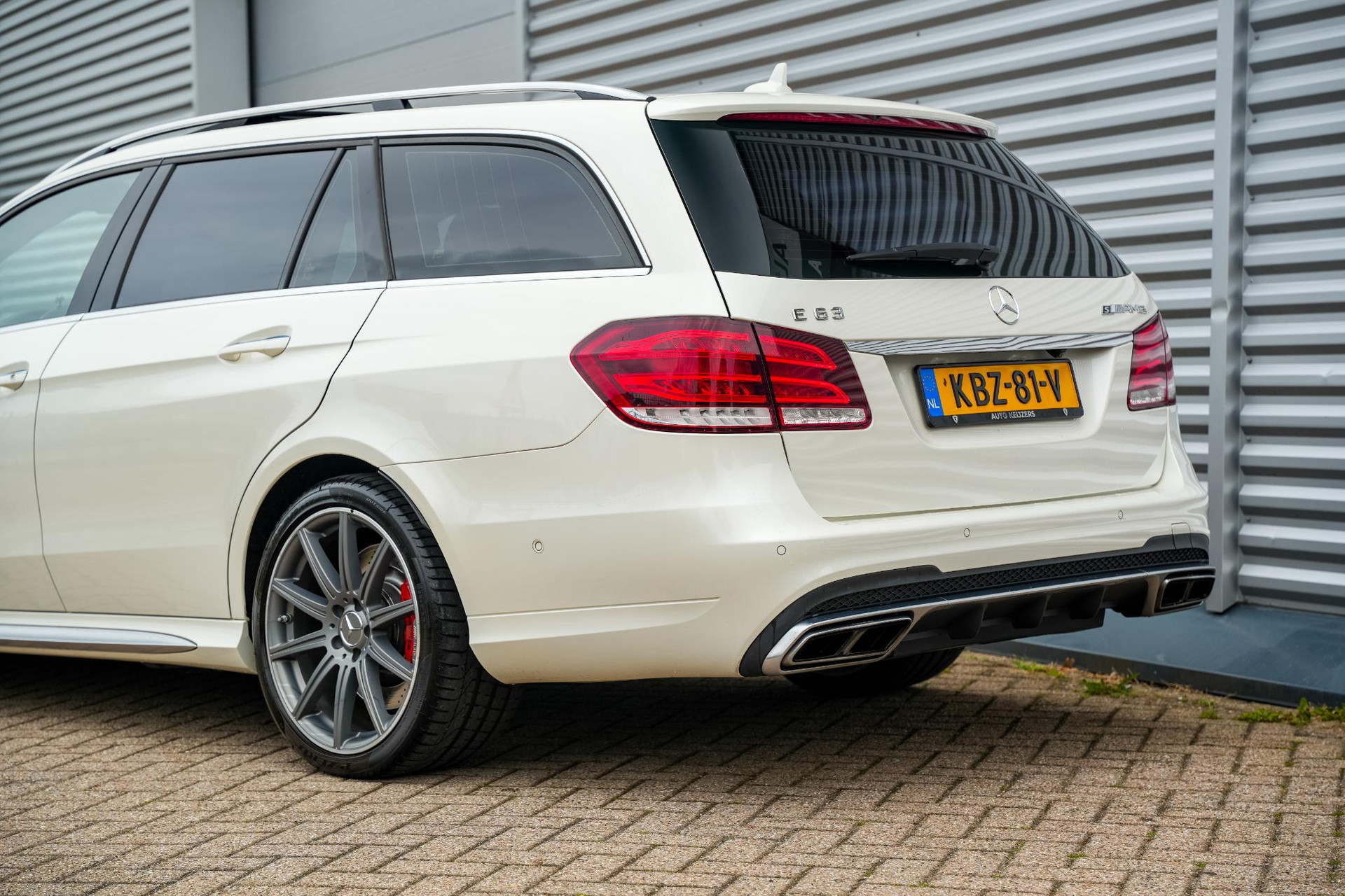 Mercedes-Benz E-Klasse Estate AMG 63 S 4MATIC 2014  34