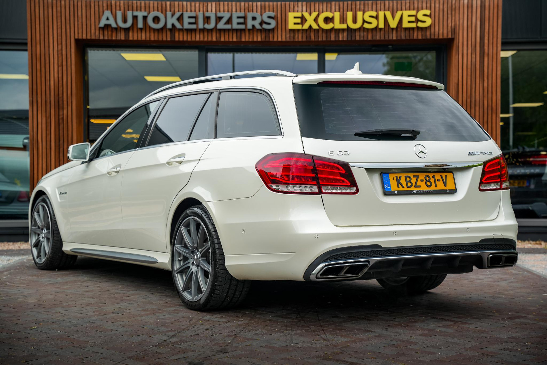 Mercedes-Benz E-Klasse Estate AMG 63 S 4MATIC 2014  7