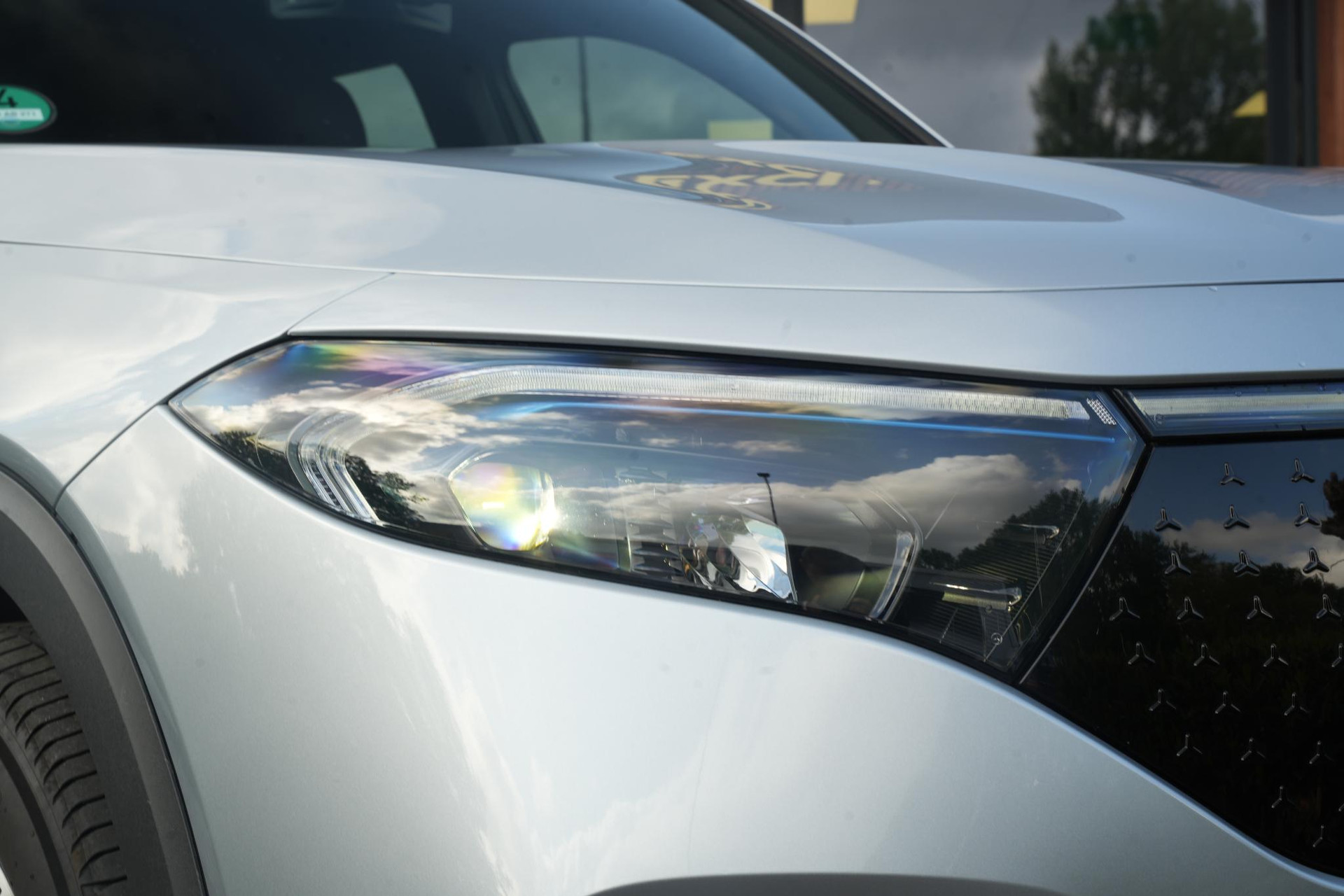 Mercedes-Benz EQB 250+ Business Solution 71 kWh 2025 High-Tech silver - Metallic finish (922U) 5