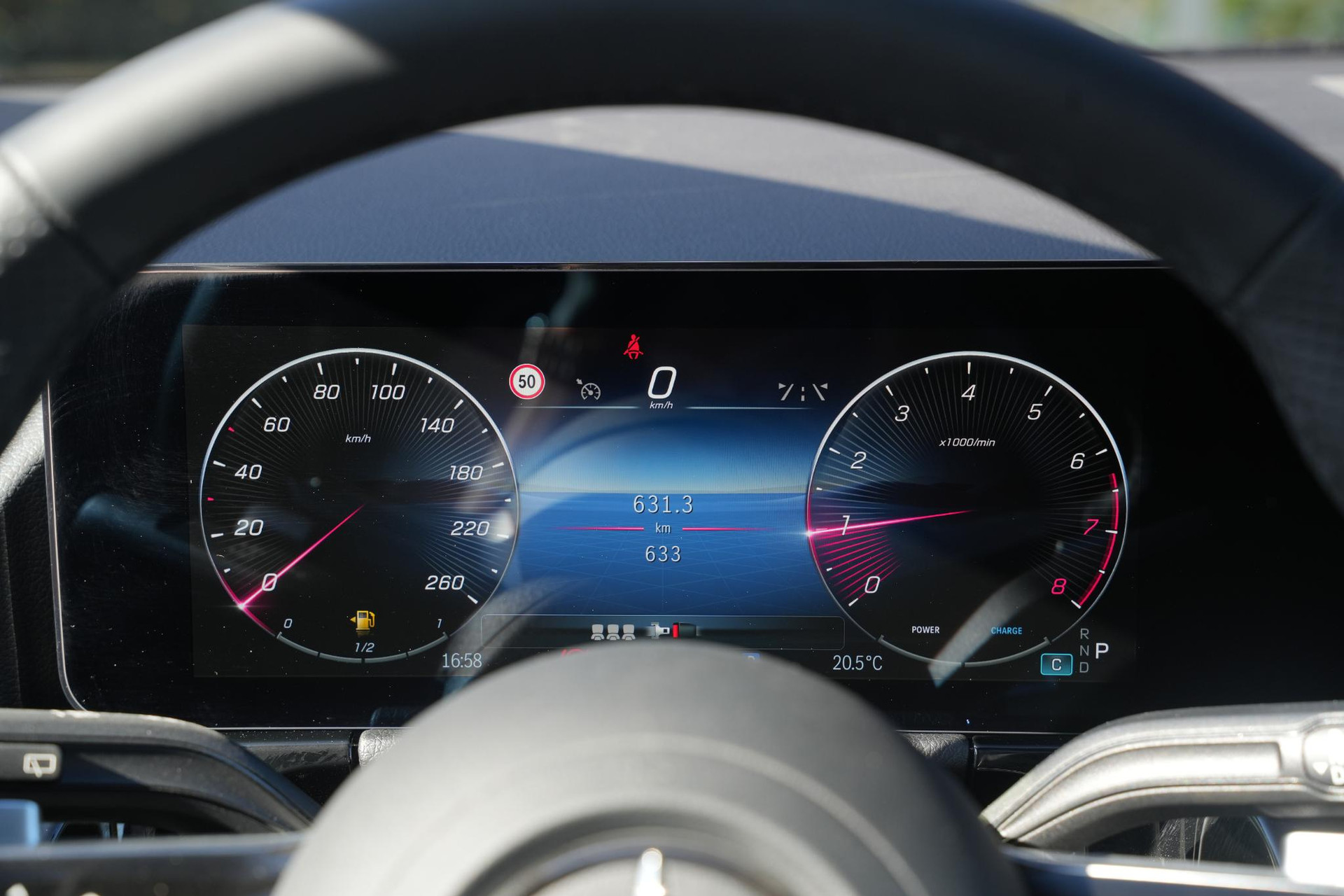 Mercedes-Benz GLA 200 AMG Line 2025 alpine gray - standard finish (956U) 21