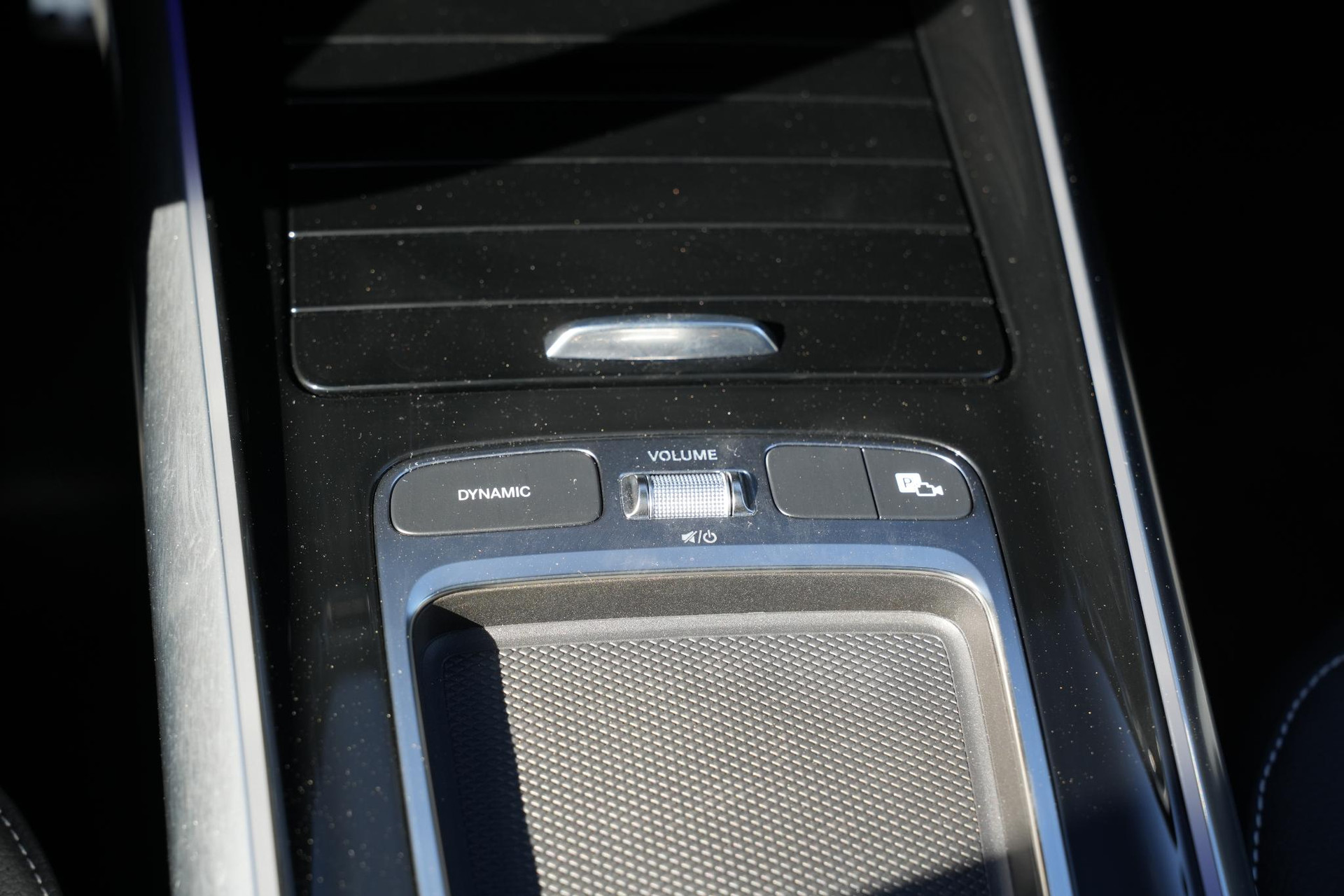 Mercedes-Benz GLA 200 AMG Line 2025 alpine gray - standard finish (956U) 30