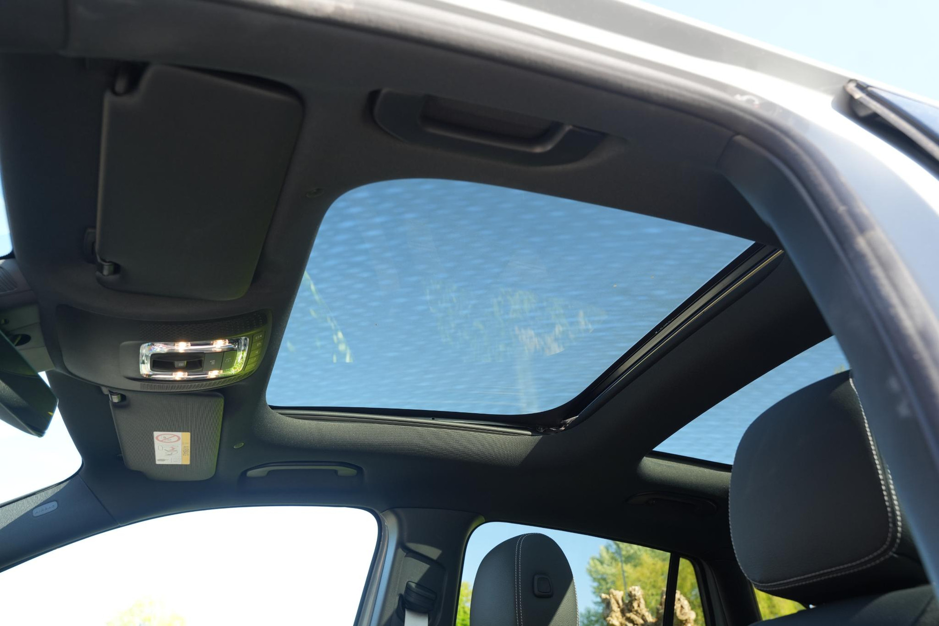 Mercedes-Benz GLA 200 AMG Line 2025 alpine gray - standard finish (956U) 6