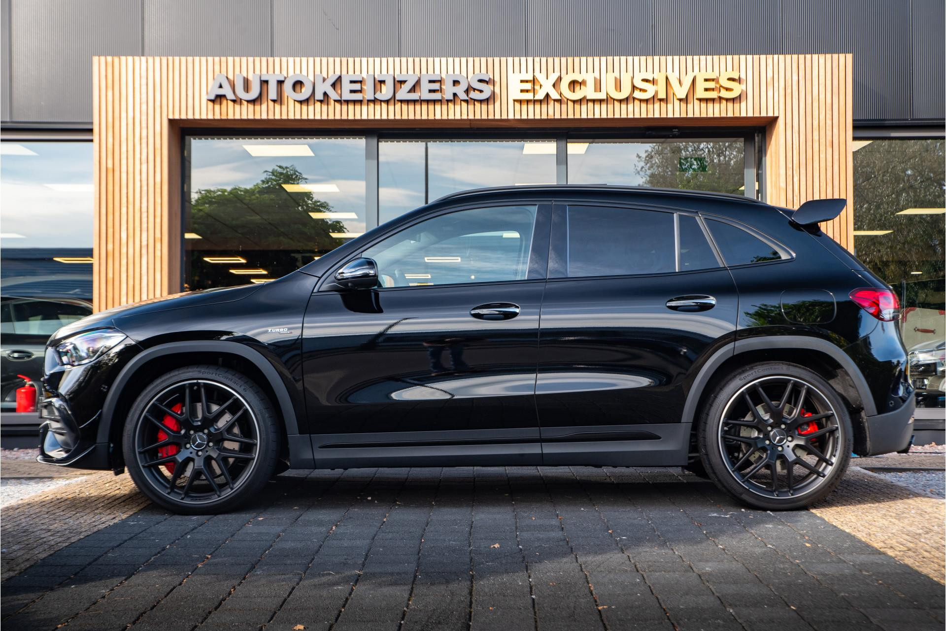 Mercedes-Benz GLA AMG 45 S 4MATIC+ 2024  3