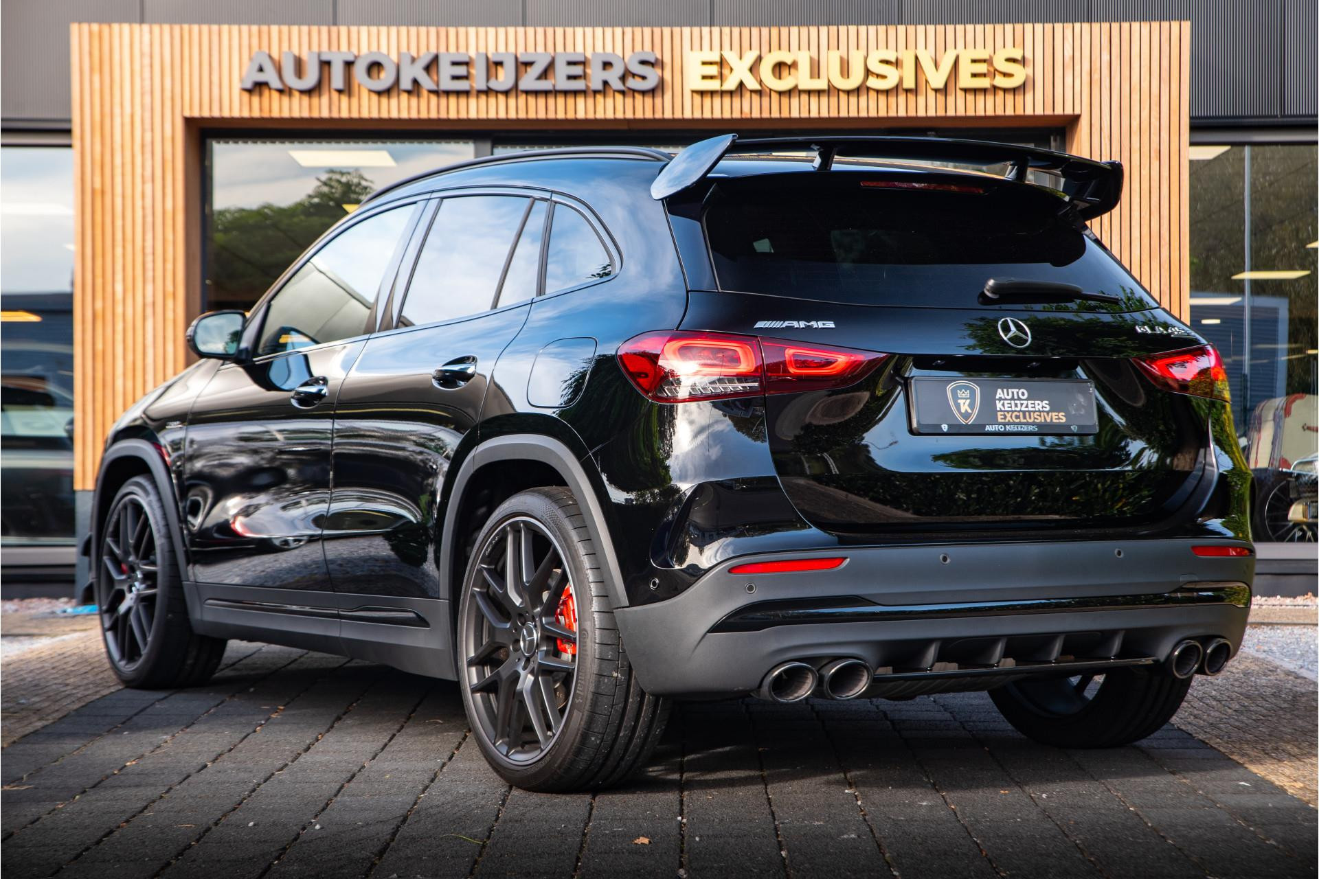 Mercedes-Benz GLA AMG 45 S 4MATIC+ 2024  4