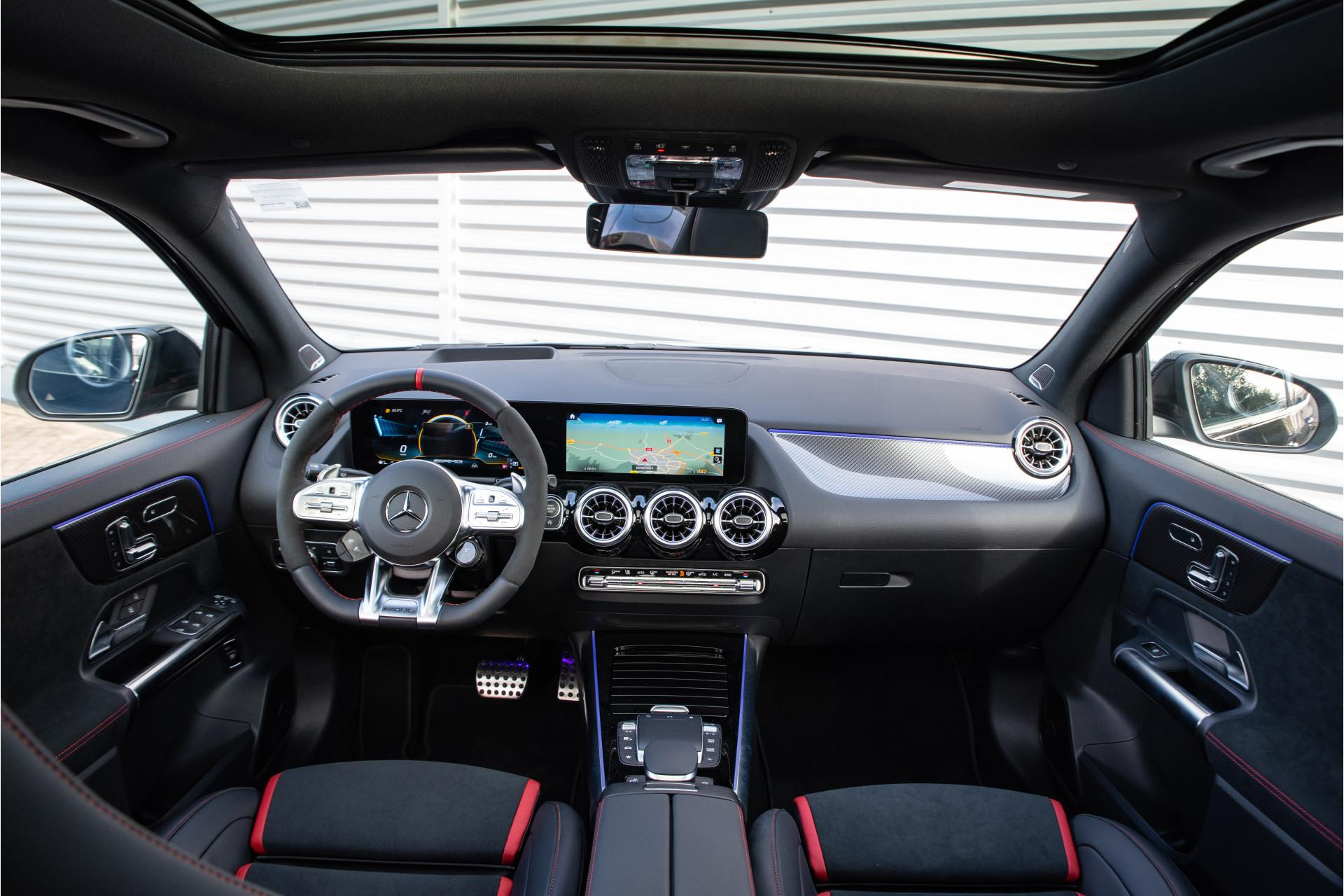 Mercedes-Benz GLA AMG 45 S 4MATIC+ 2024  9