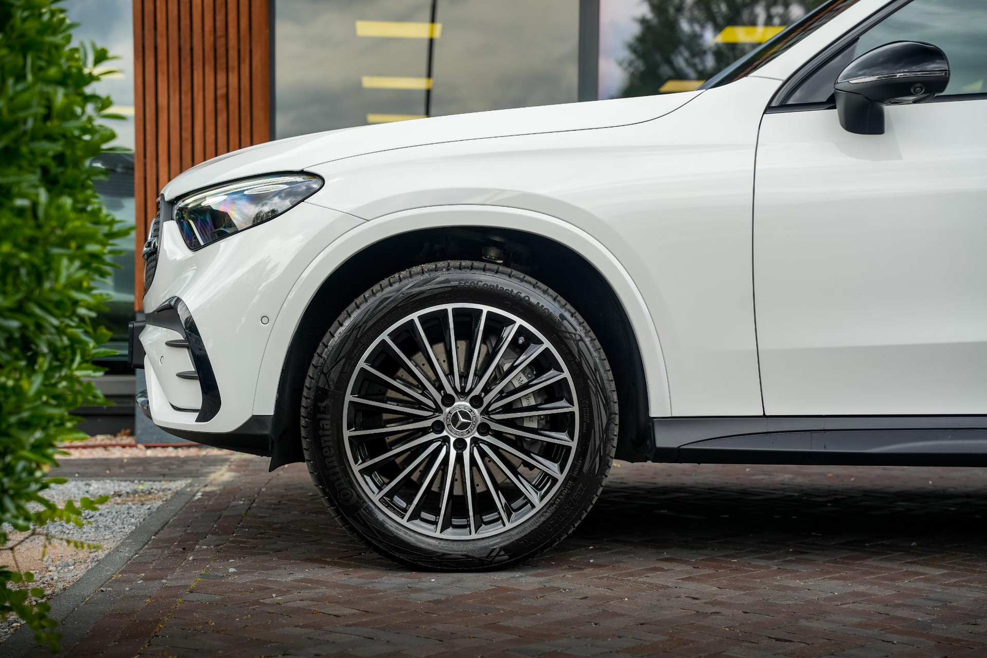 Mercedes-Benz GLC 300de 4MATIC AMG Line 2025 POLAR WHITE - STANDARD FINISH (149U) 12
