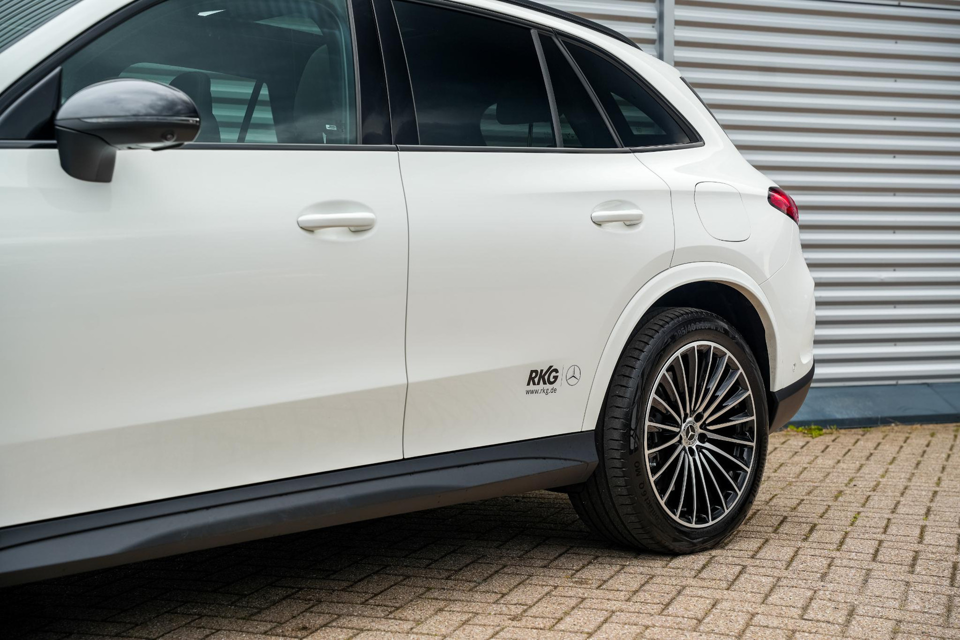 Mercedes-Benz GLC 300de 4MATIC AMG Line 2025 POLAR WHITE - STANDARD FINISH (149U) 33