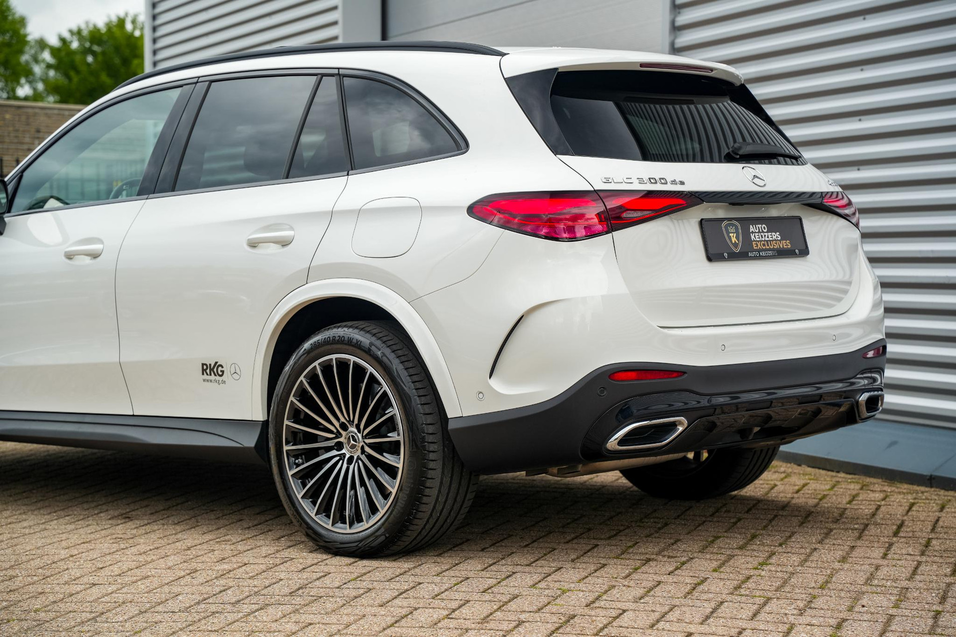 Mercedes-Benz GLC 300de 4MATIC AMG Line 2025 POLAR WHITE - STANDARD FINISH (149U) 34