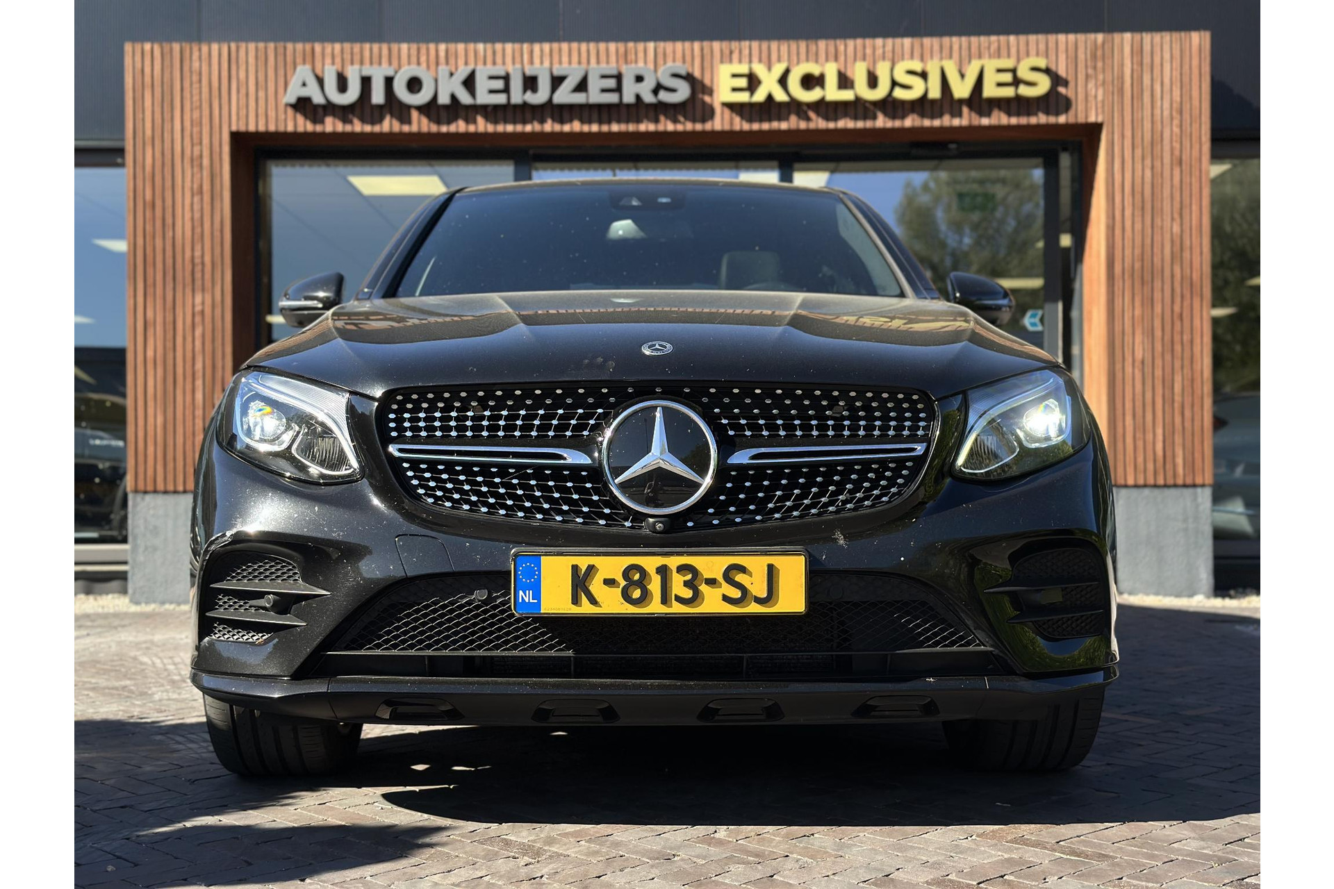 Mercedes-Benz GLC Coupé 250 4MATIC Premium Plus 2017 OBSIDIAN BLACK (197U) 3