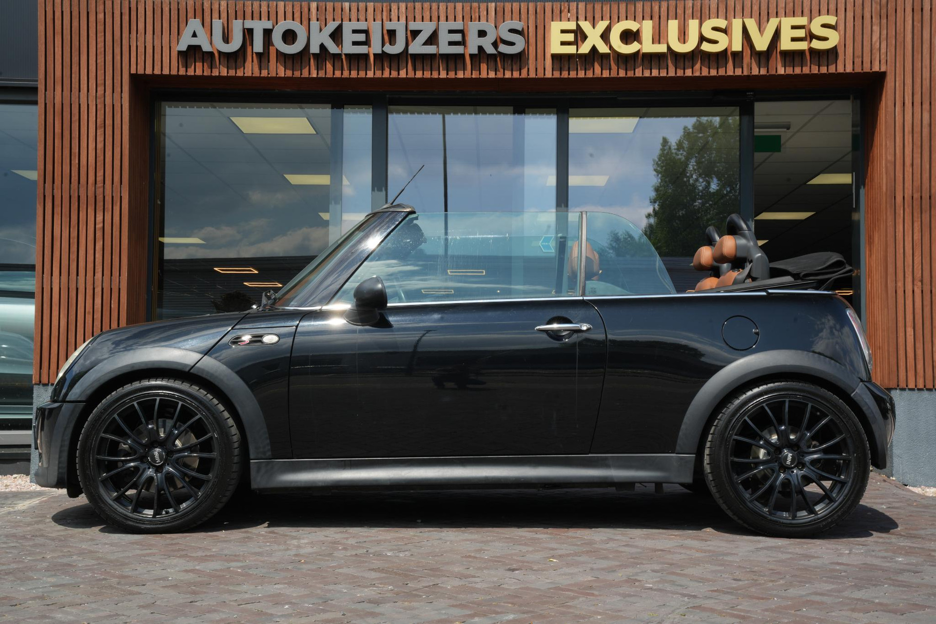 MINI Cabrio 1.6 Cooper S Chili 2005 Black ii  5