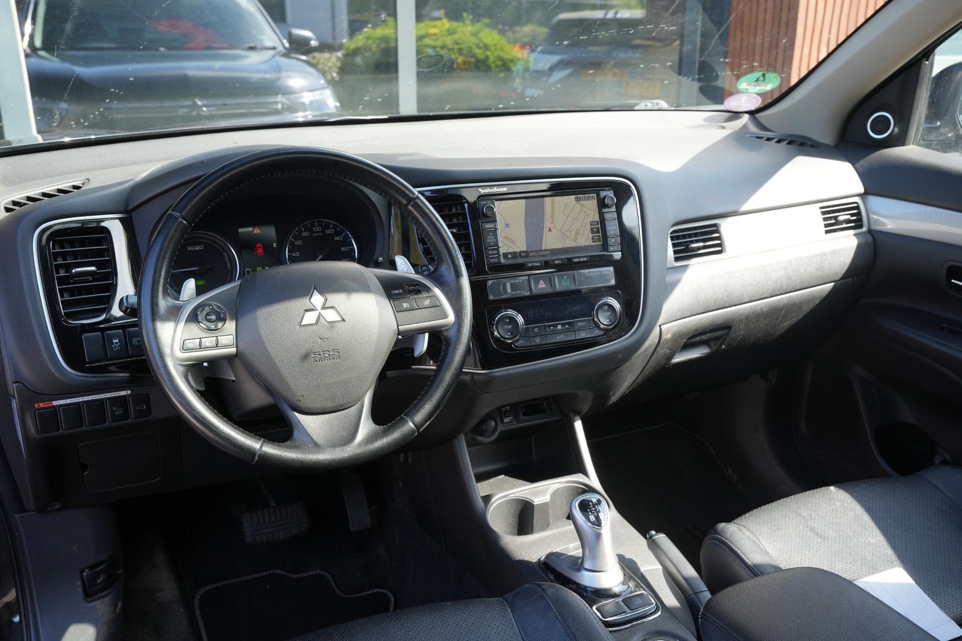Mitsubishi Outlander 2.0 PHEV instyle 2013 Amethyst black p 11