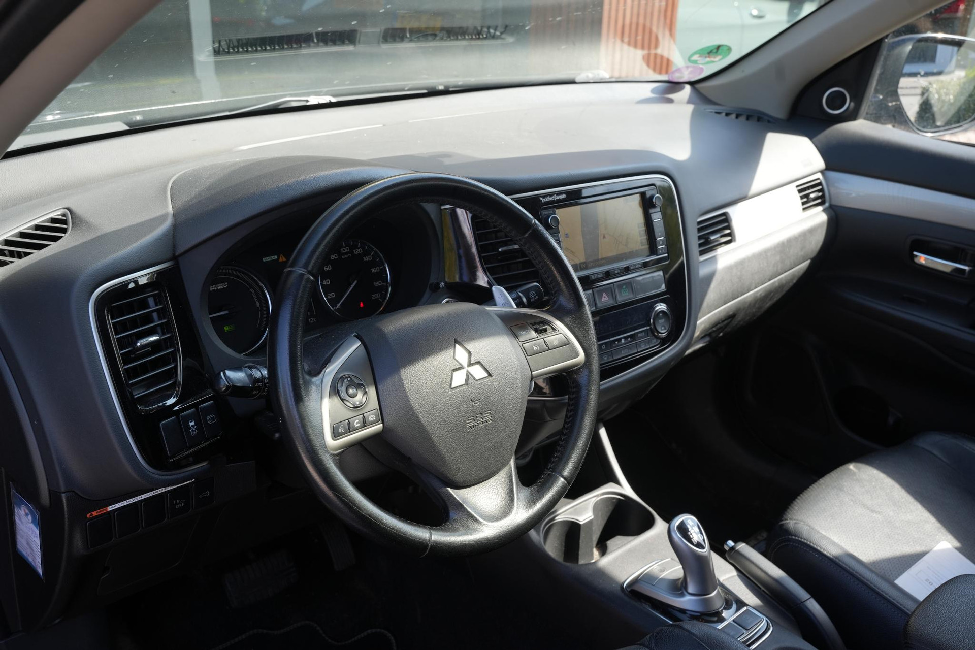 Mitsubishi Outlander 2.0 PHEV instyle 2013 Amethyst black p 22