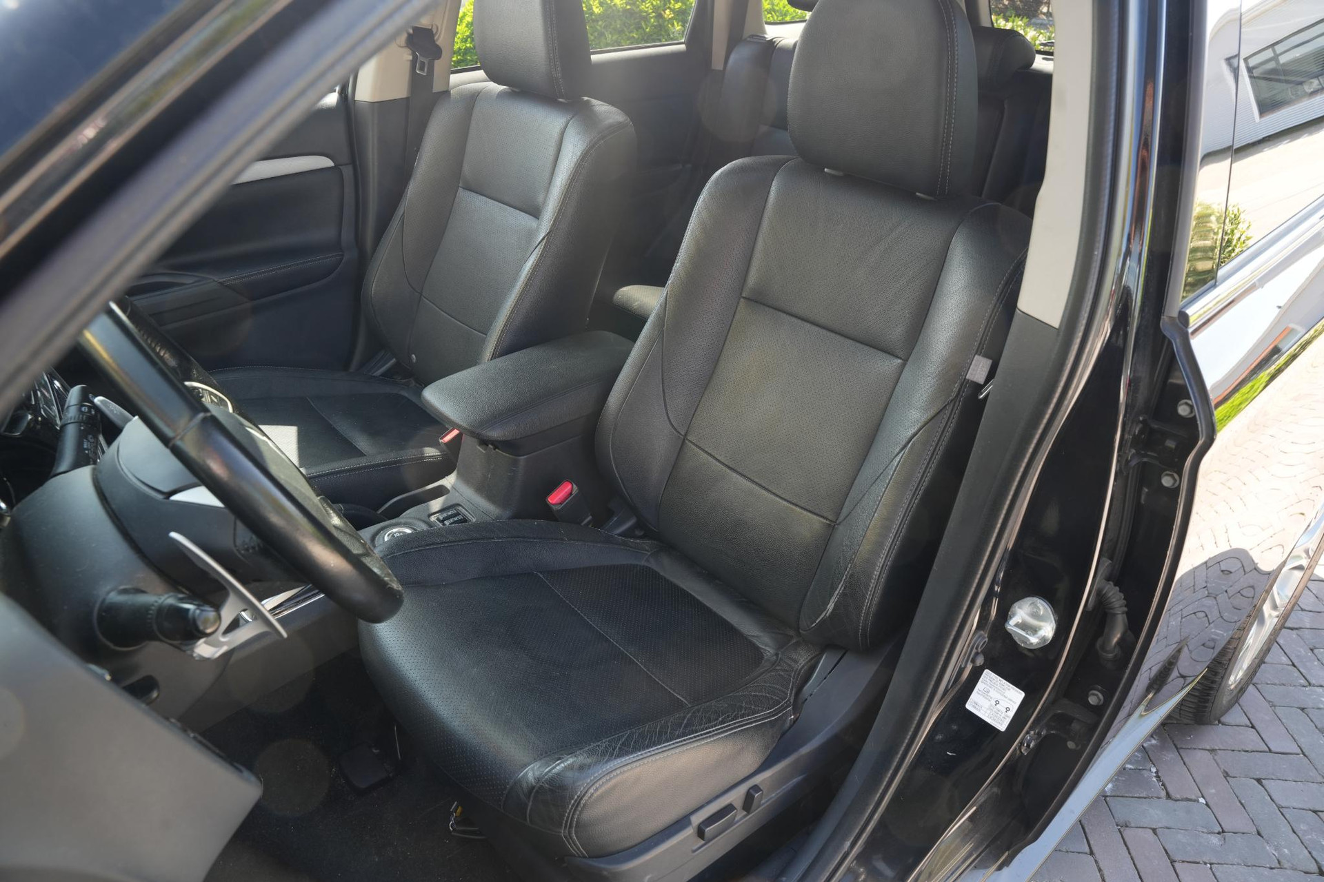 Mitsubishi Outlander 2.0 PHEV instyle 2013 Amethyst black p 27