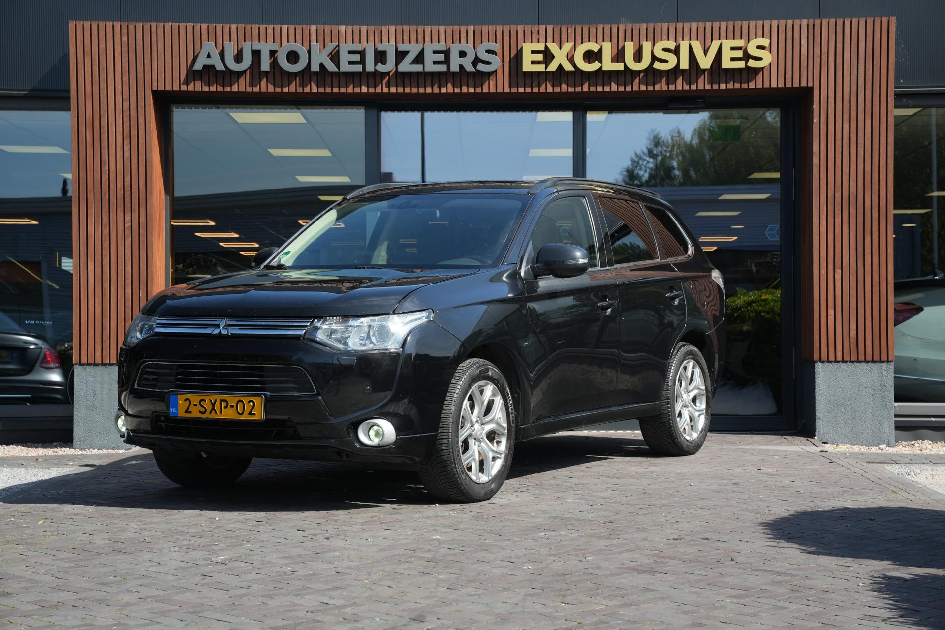 Mitsubishi Outlander 2.0 PHEV instyle 2013 Amethyst black p 3