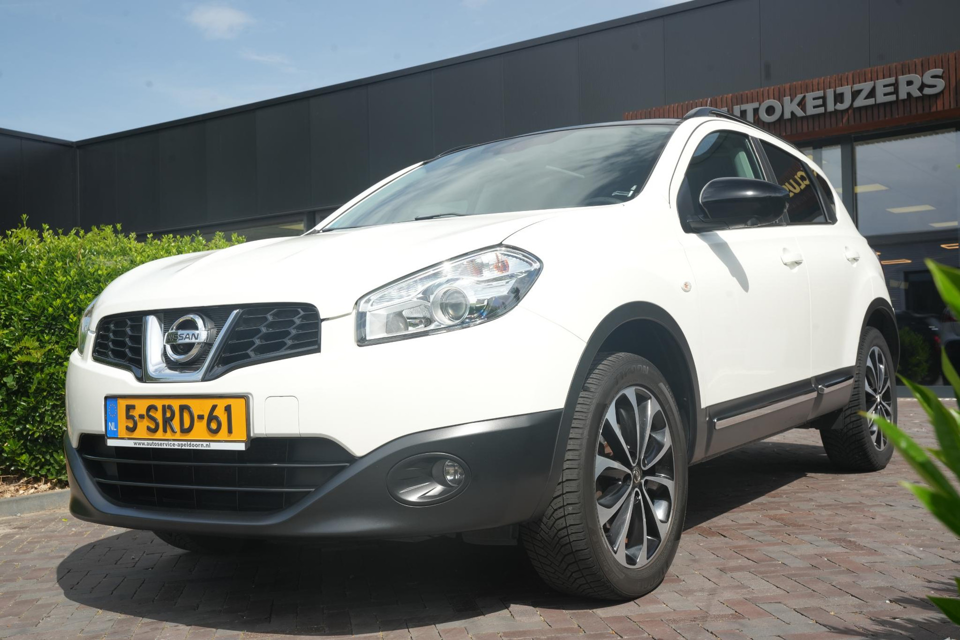 Nissan QASHQAI 1.6 360 2013  11