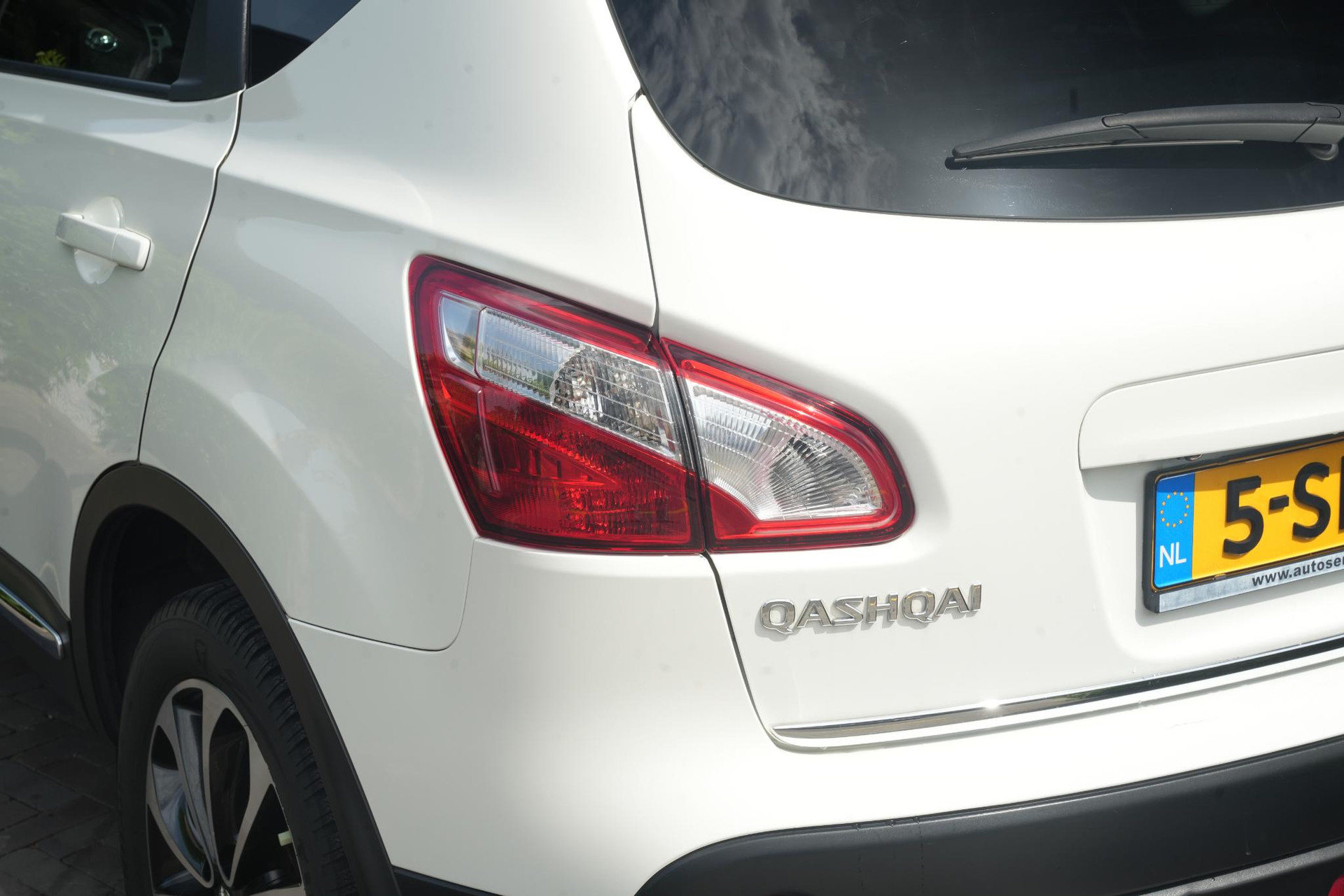 Nissan QASHQAI 1.6 360 2013  12