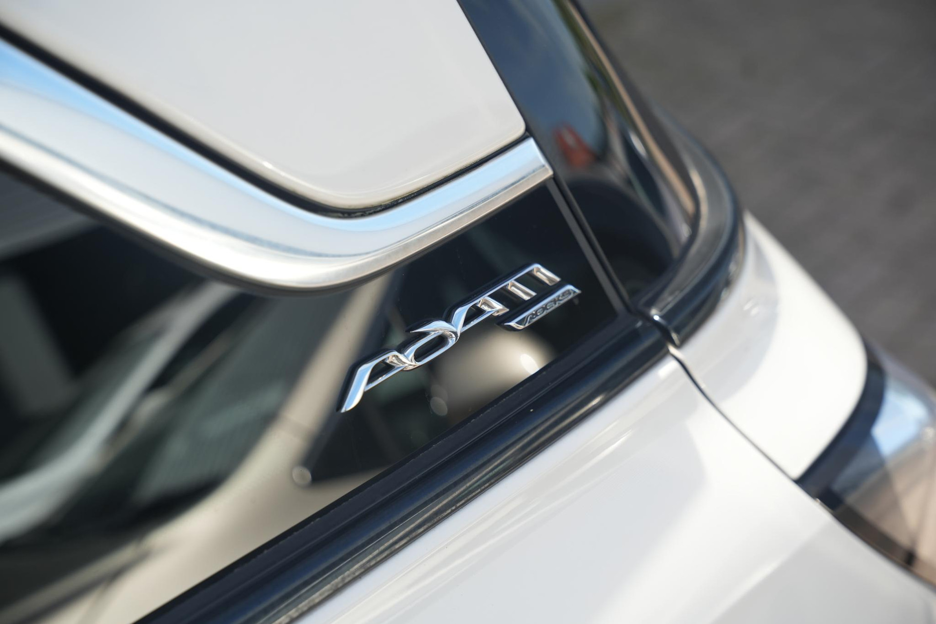 Opel ADAM 1.4 Glam Favourite 2015  21