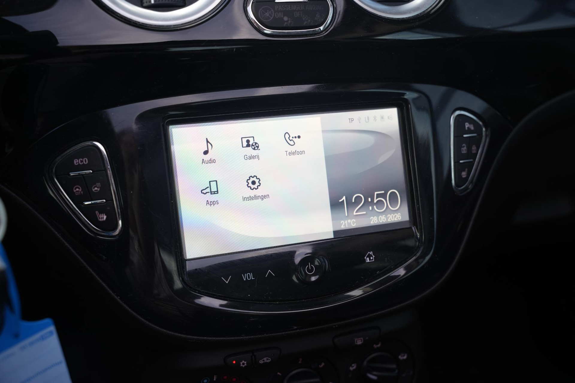 Opel ADAM 1.4 Glam Favourite 2015  25