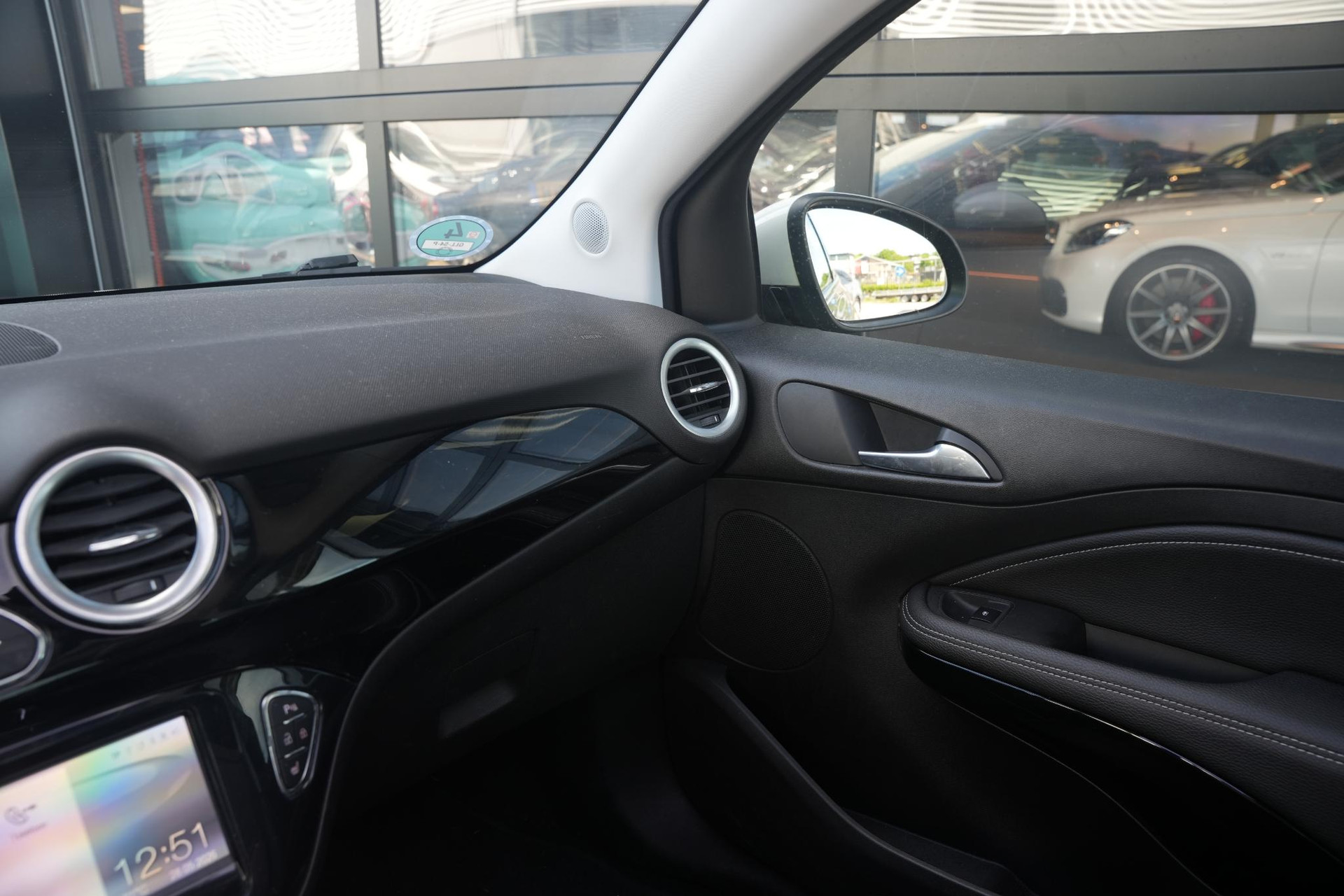 Opel ADAM 1.4 Glam Favourite 2015  31