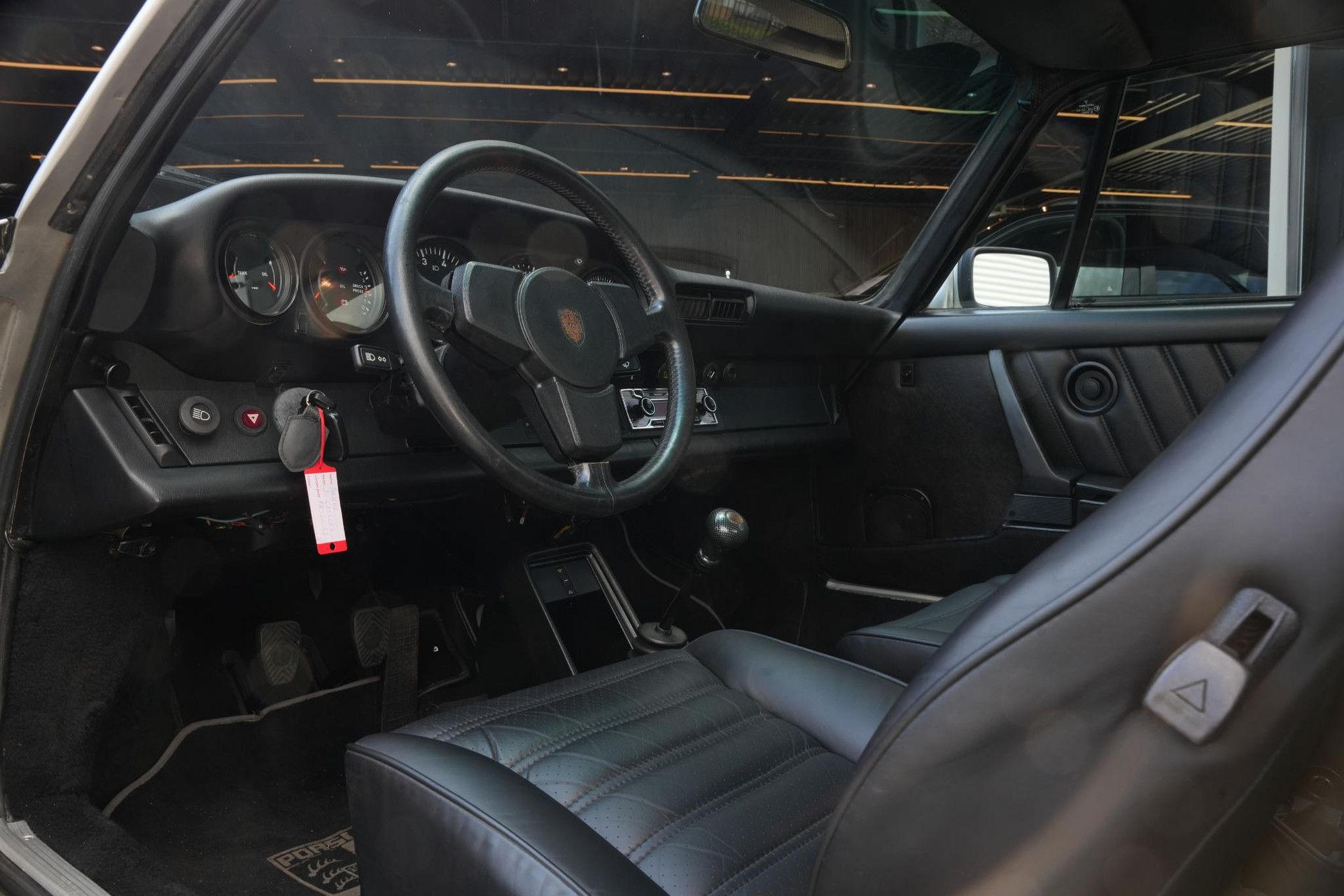 Porsche 911 3.2 Coupé 1983  15
