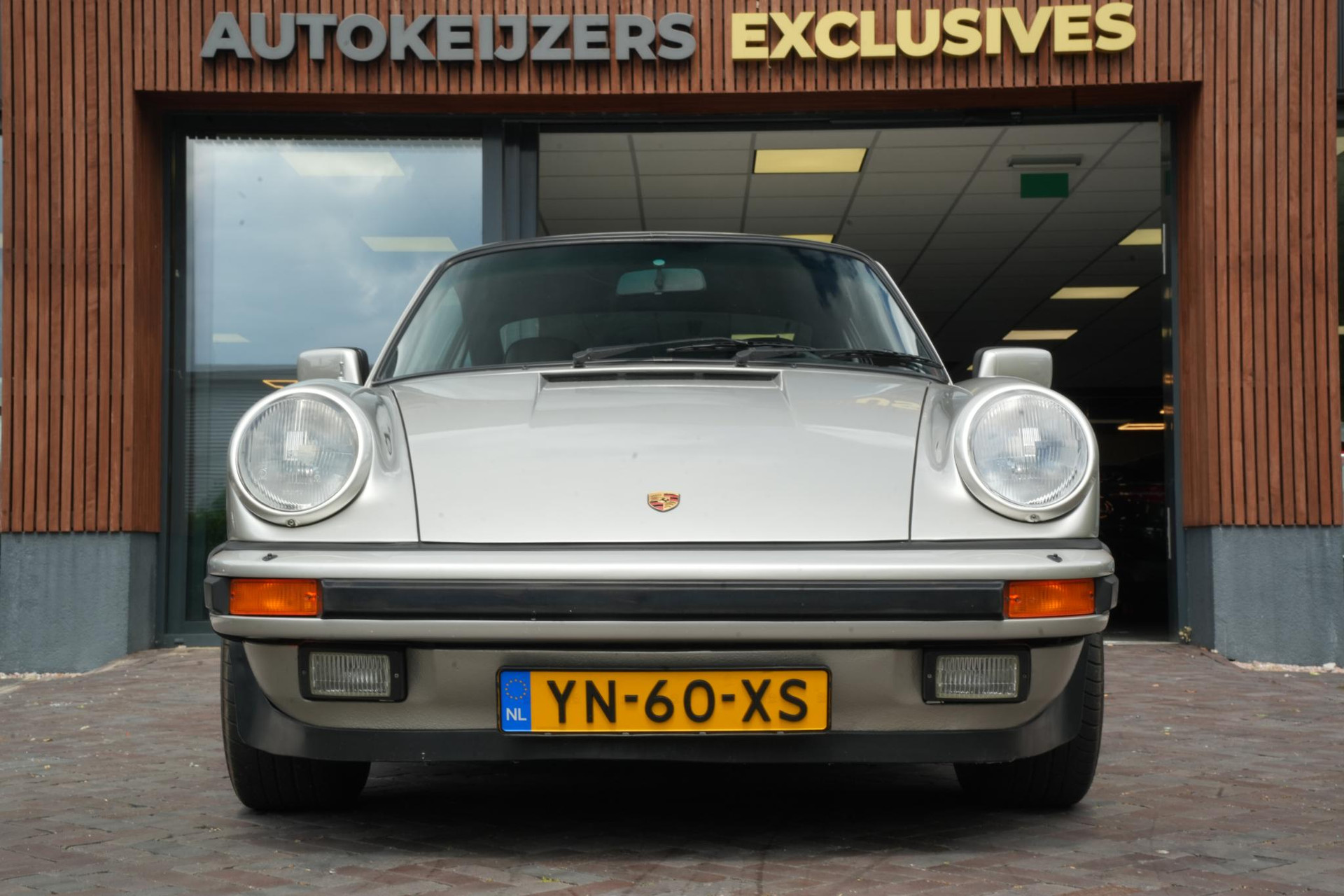 Porsche 911 3.2 Coupé 1983  4