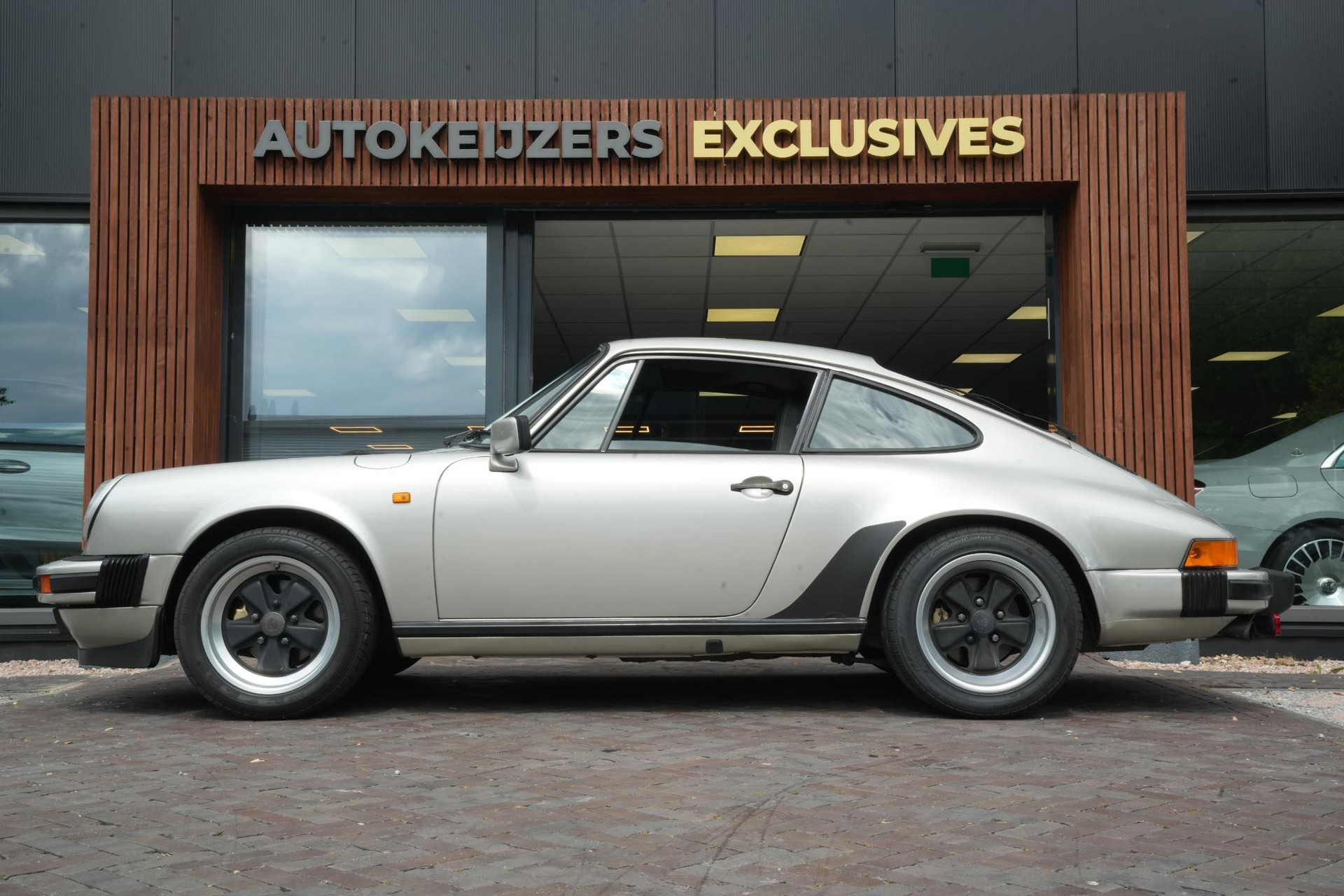 Porsche 911 3.2 Coupé 1983  6