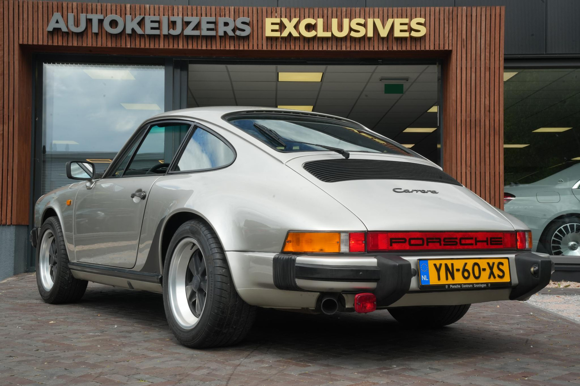 Porsche 911 3.2 Coupé 1983  8