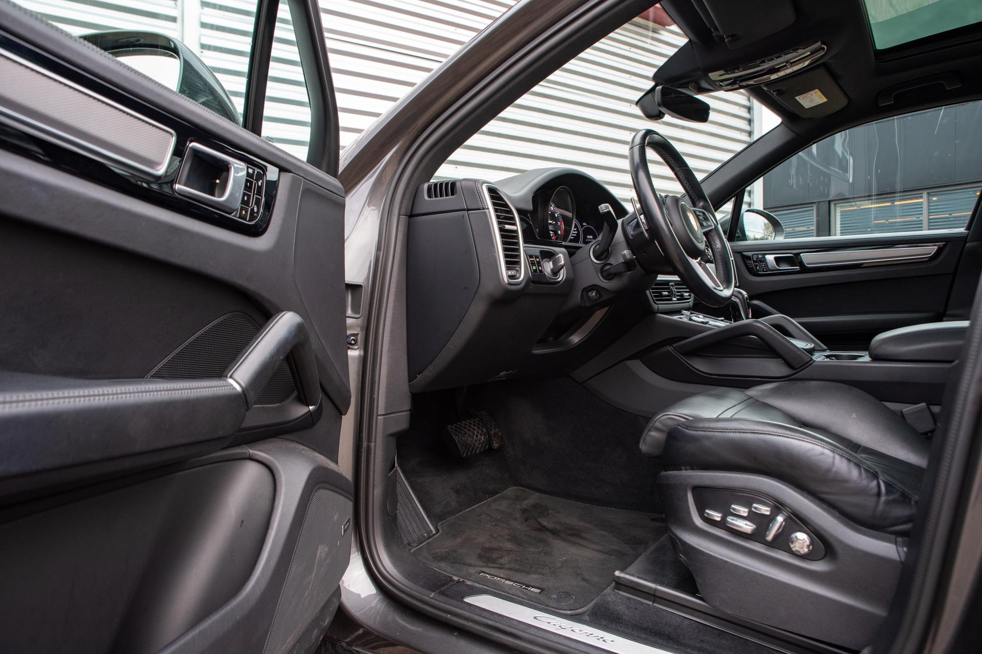 Porsche Cayenne 3.0 E-Hybrid 2018  14