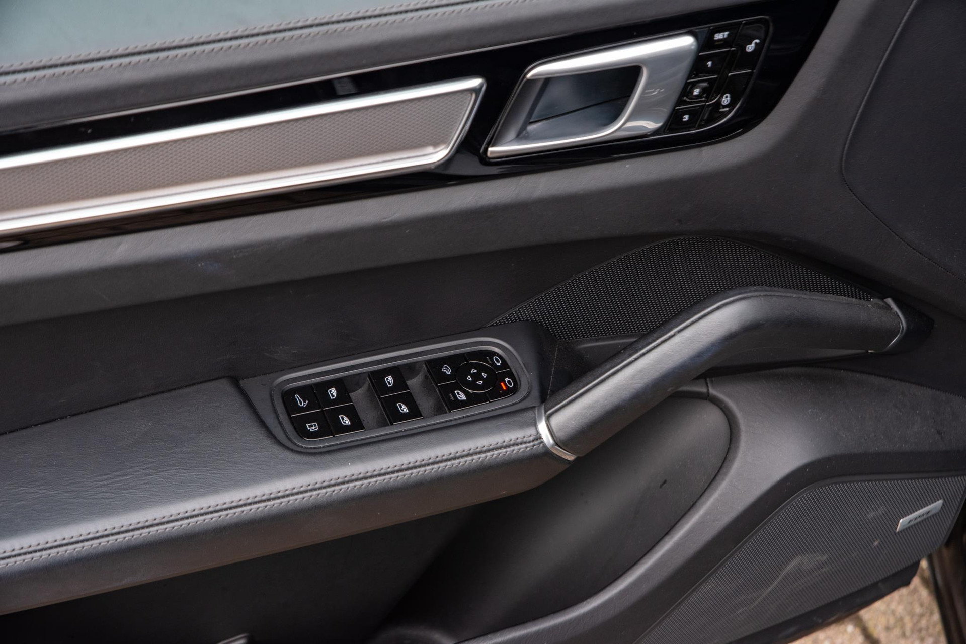 Porsche Cayenne 3.0 E-Hybrid 2018  16
