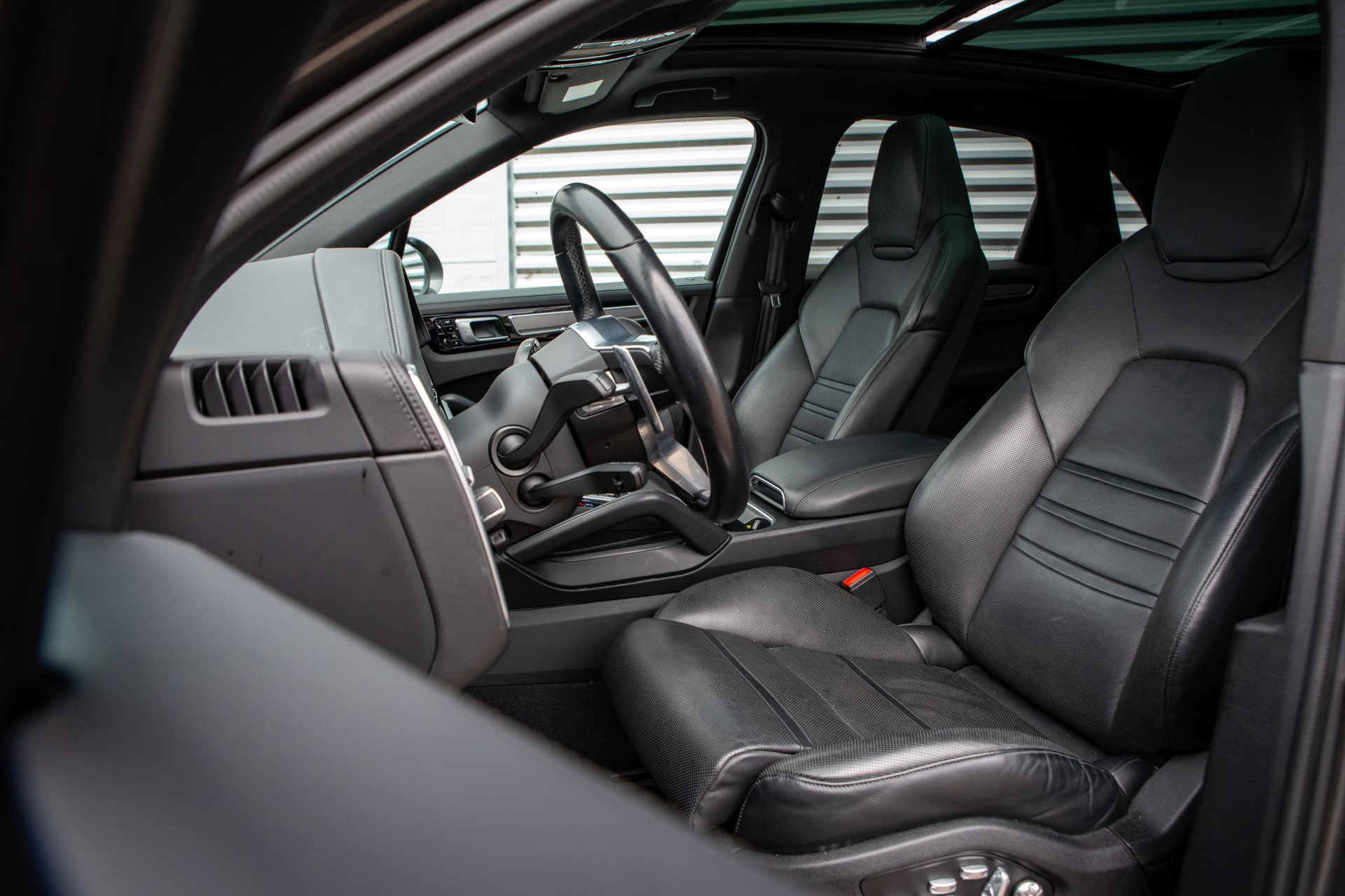 Porsche Cayenne 3.0 E-Hybrid 2018  4