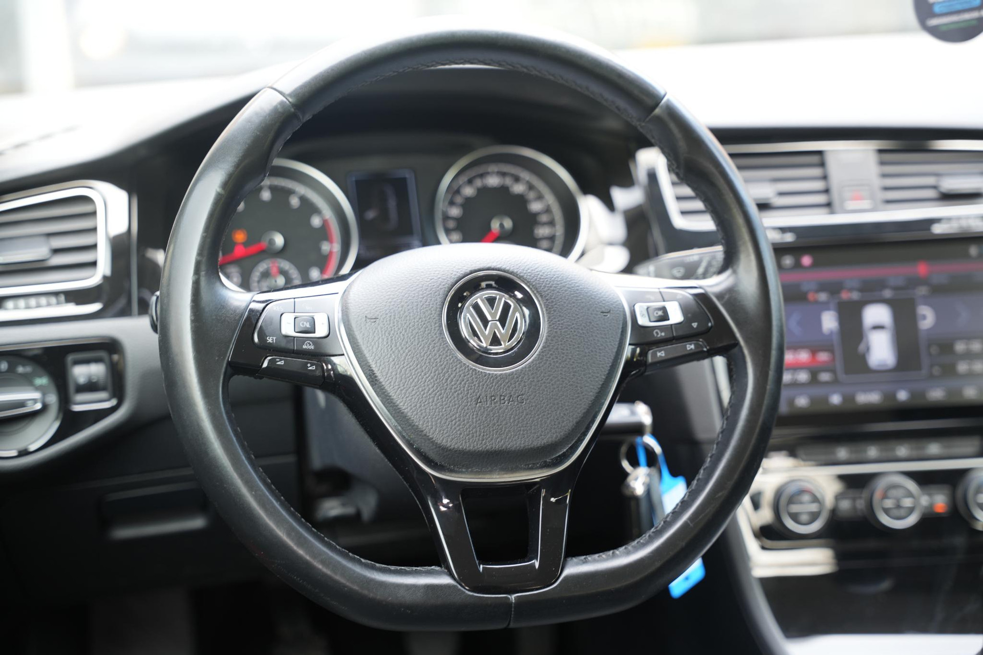 Volkswagen Golf 1.2 TSI Highline 2013 Oryx white pearl 10