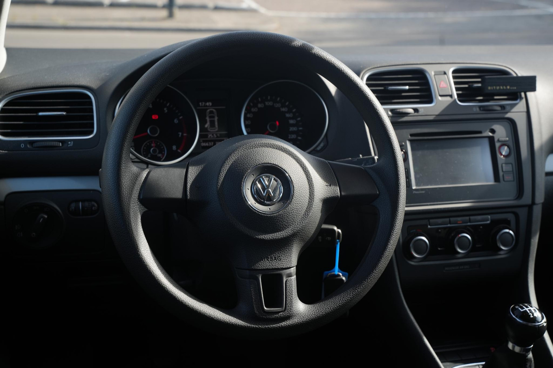 Volkswagen Golf 1.2 TSI Trendline BlueMotion 2011 United grey metallic 12