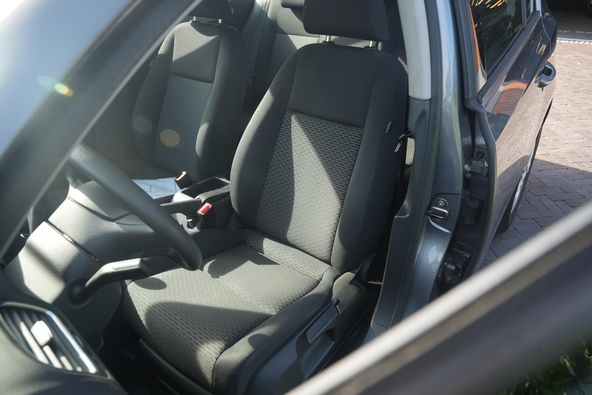 Volkswagen Golf 1.2 TSI Trendline BlueMotion 2011 United grey metallic 14