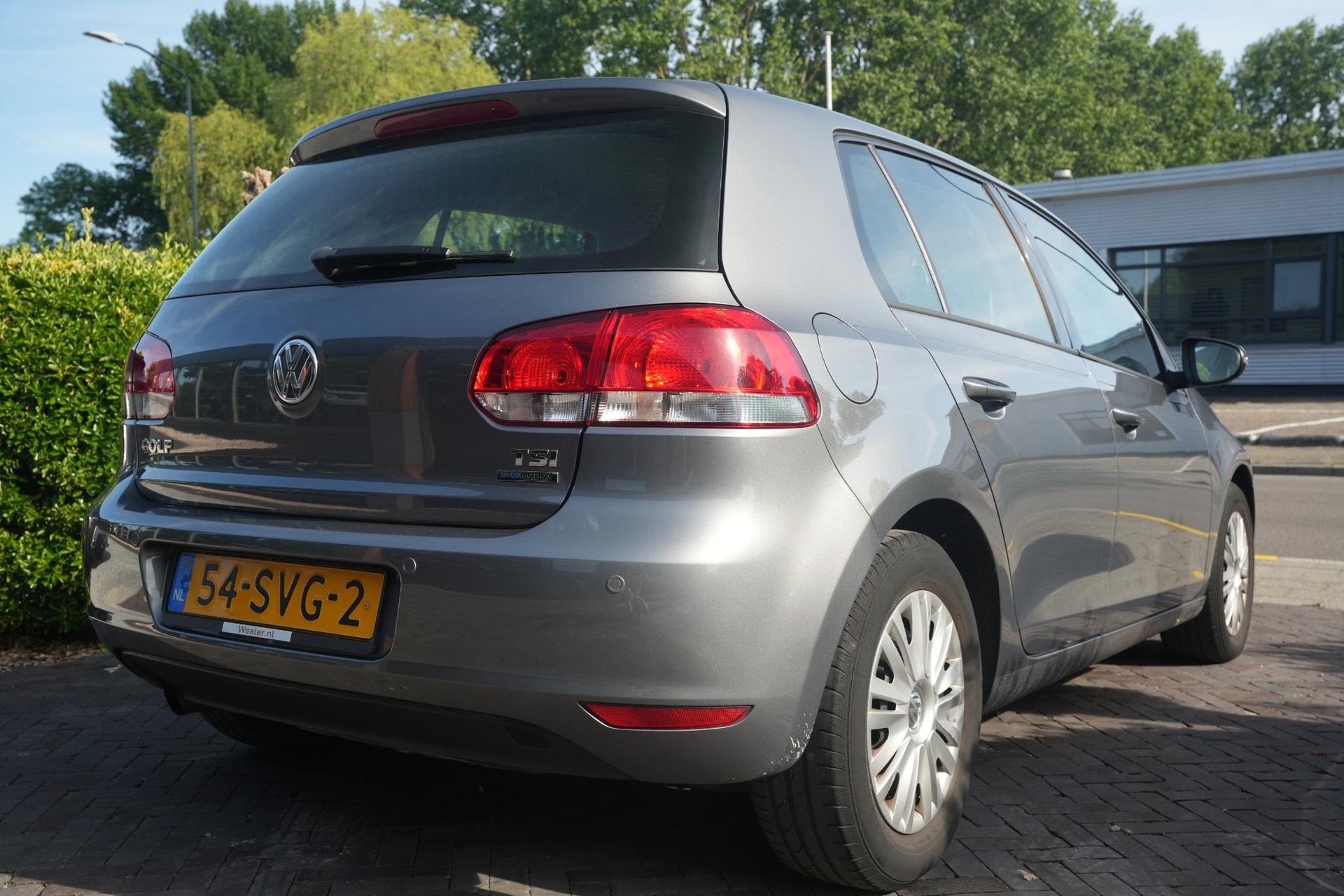 Volkswagen Golf 1.2 TSI Trendline BlueMotion 2011 United grey metallic 4