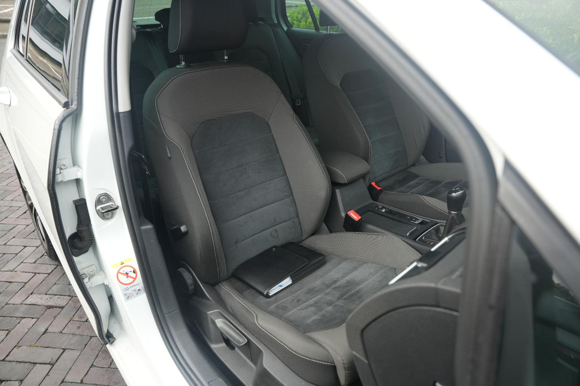 Volkswagen Golf 1.4 TSI ACT Highline 2013 Oryx white pearl 21