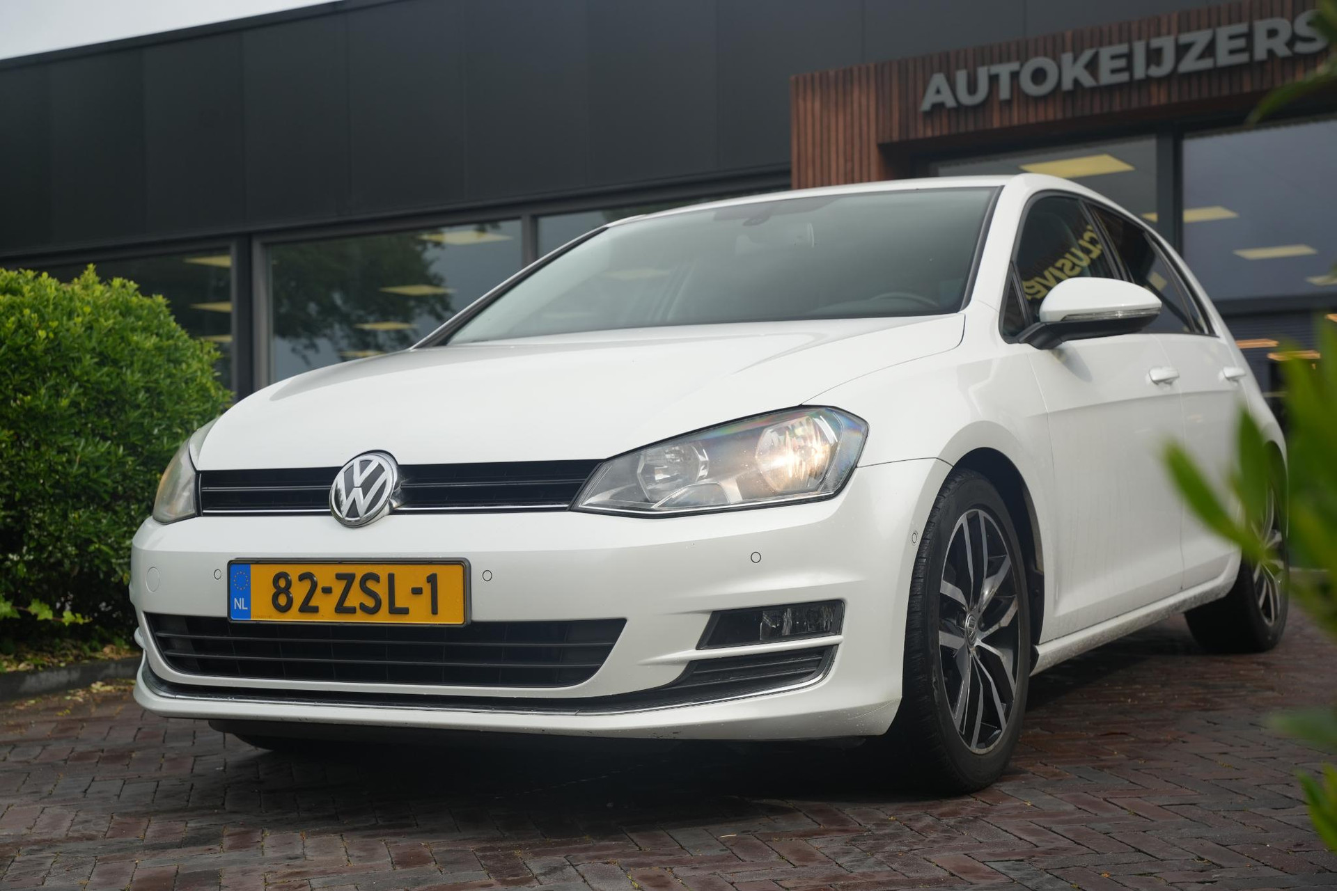 Volkswagen Golf 1.4 TSI ACT Highline 2013 Oryx white pearl 3