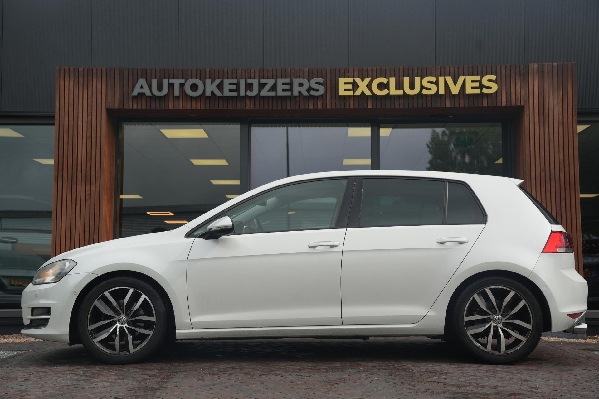 Volkswagen Golf 1.4 TSI ACT Highline 2013 Oryx white pearl 4