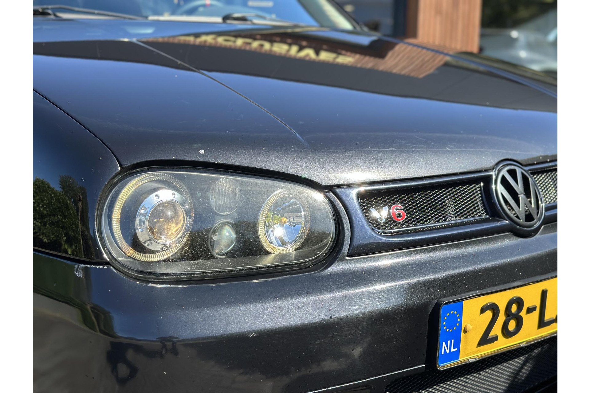 Volkswagen Golf 2.8 V6 4Motion 1999 Black magic pearl effect (Z4) 2