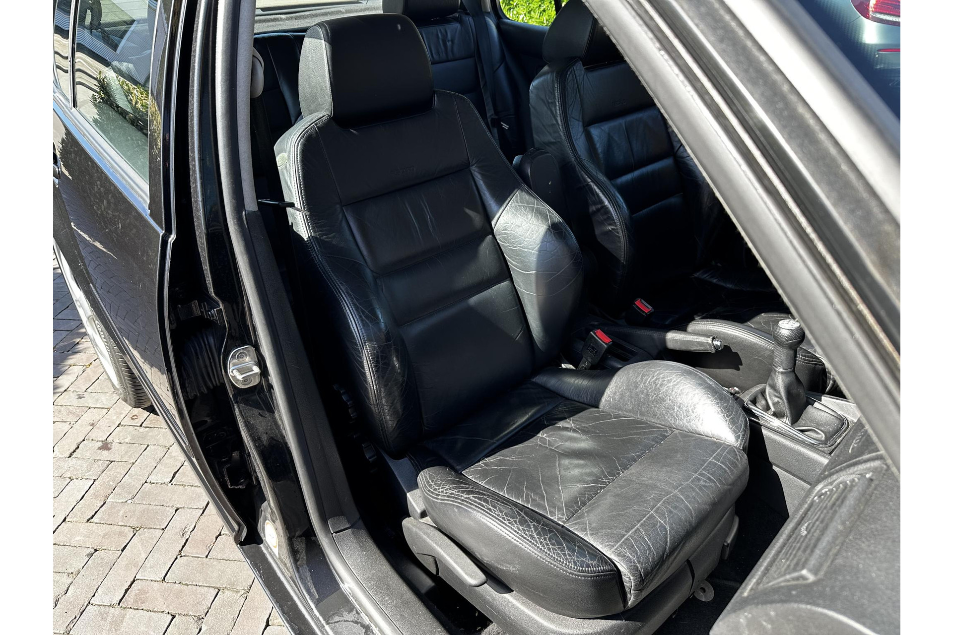 Volkswagen Golf 2.8 V6 4Motion 1999 Black magic pearl effect (Z4) 28
