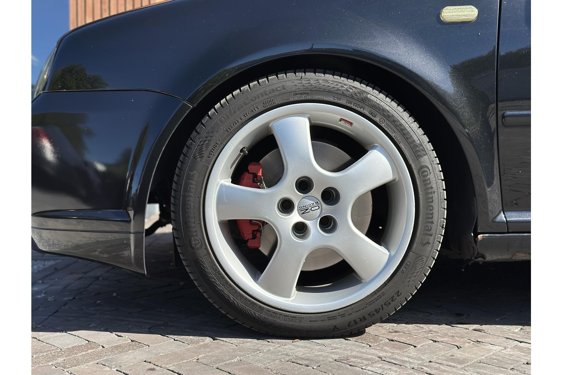 Volkswagen Golf 2.8 V6 4Motion 1999 Black magic pearl effect (Z4) 4