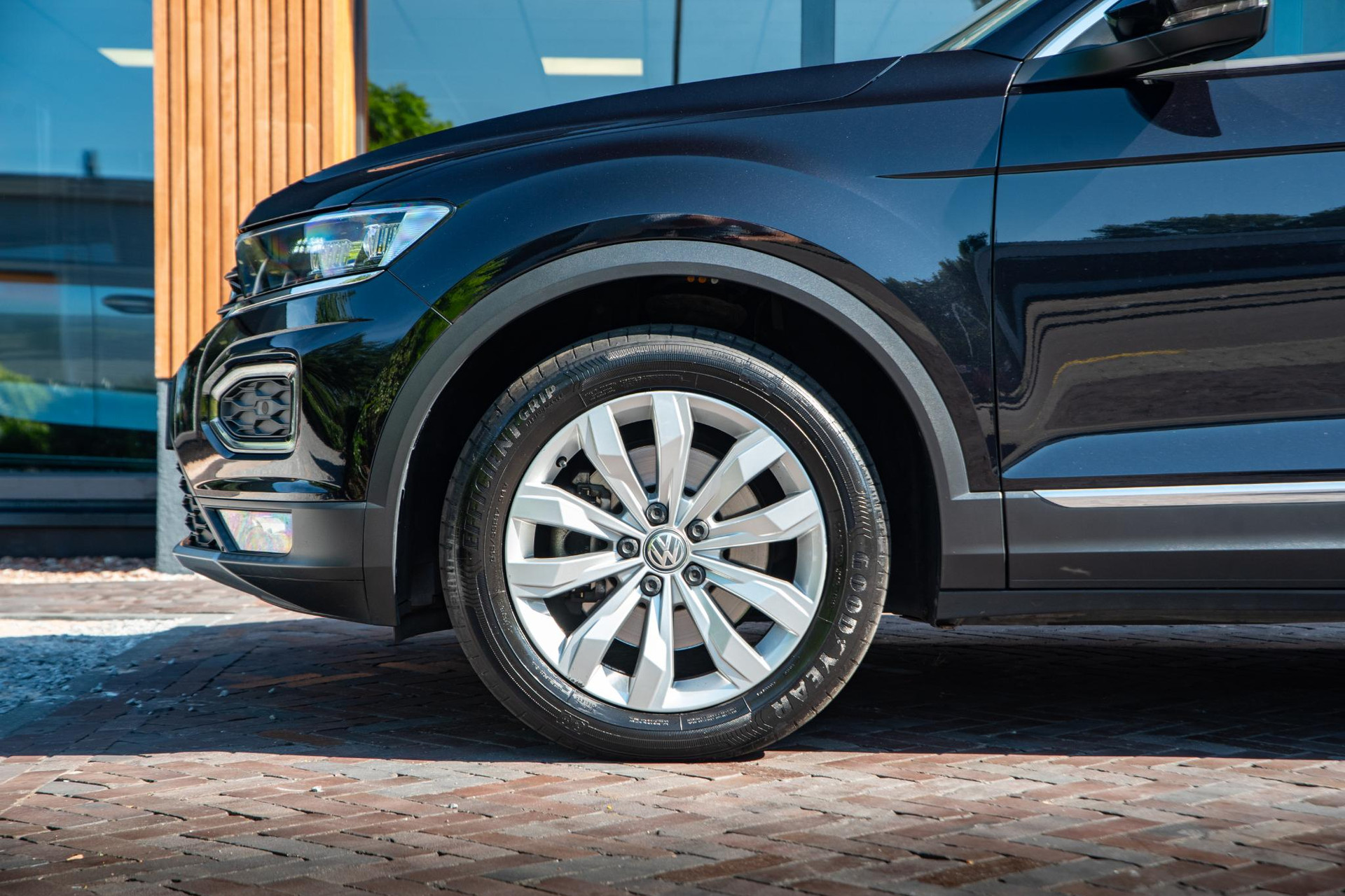Volkswagen T-Roc 2.0 TSI 4Motion Sport 2018 Deep black pearl 8