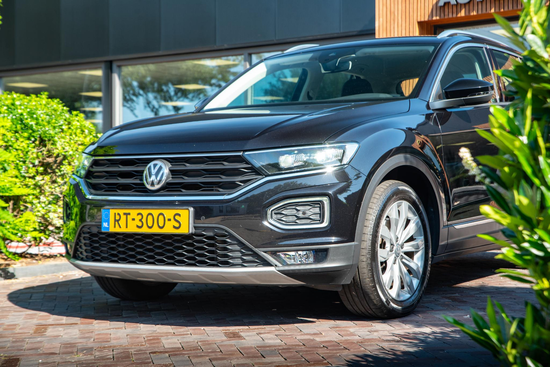 Volkswagen T-Roc 2.0 TSI 4Motion Sport 2018 Deep black pearl 9