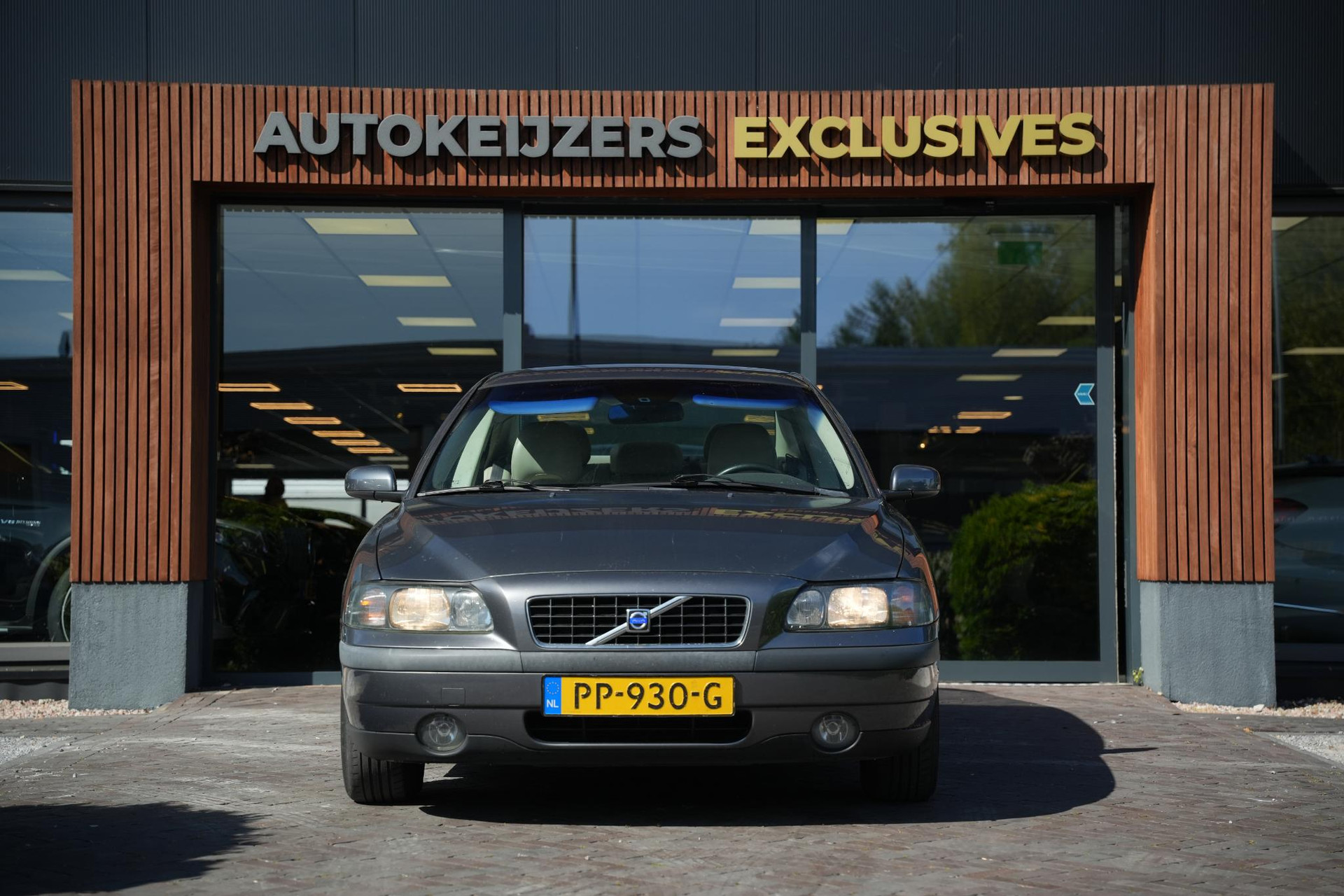 Volvo S60 2.4 Sports Edition 2004 TITANIUM GREY PEARL (455) 2