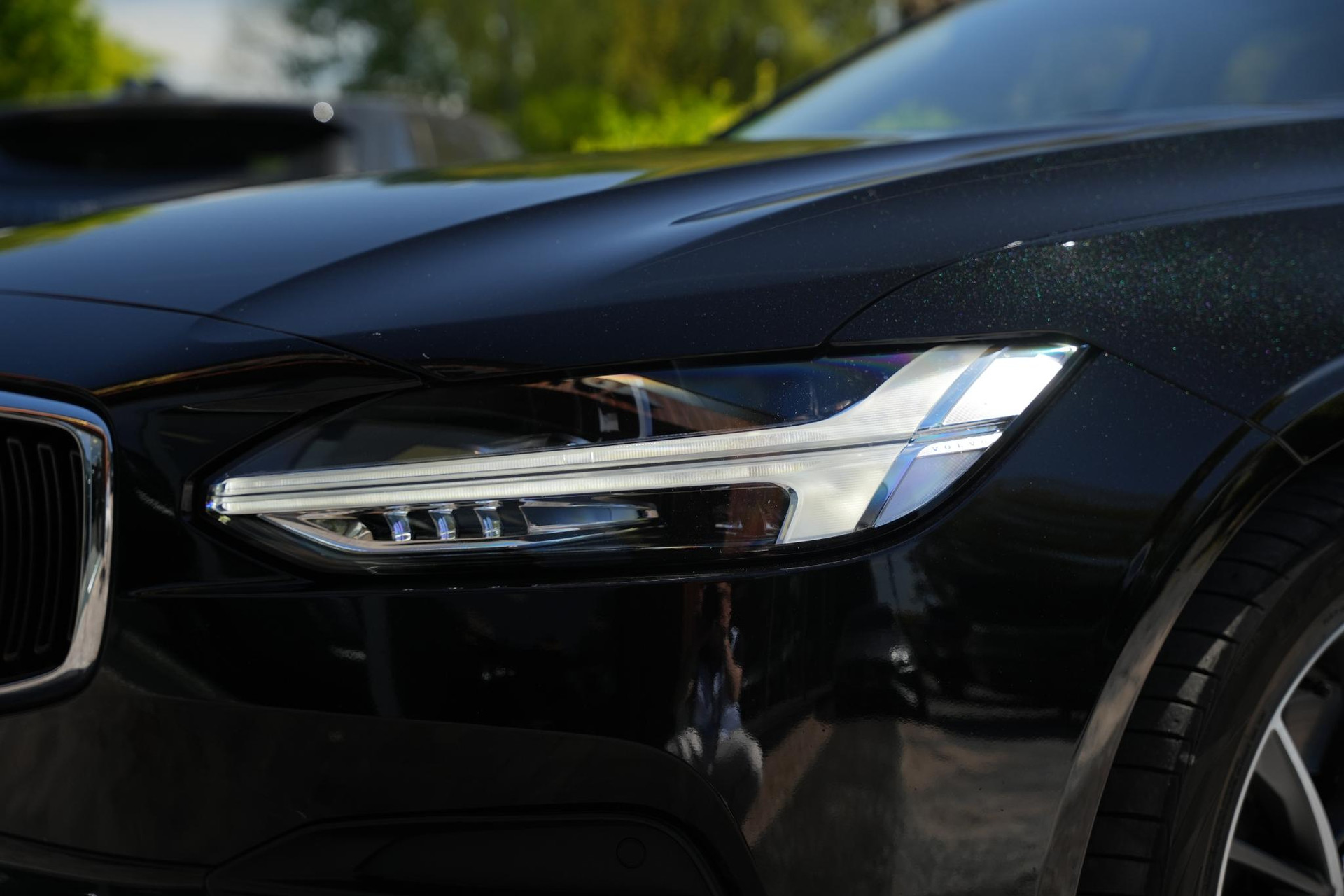 Volvo V90 2.0 T5 90th Anniversary Edition 2018 717 onyx black metallic 31