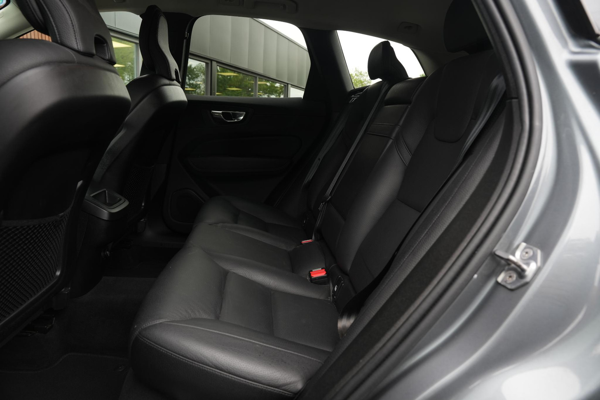 Volvo XC60 2.0 D4 Inscription 2019 OSMIUM GREY (714) 14