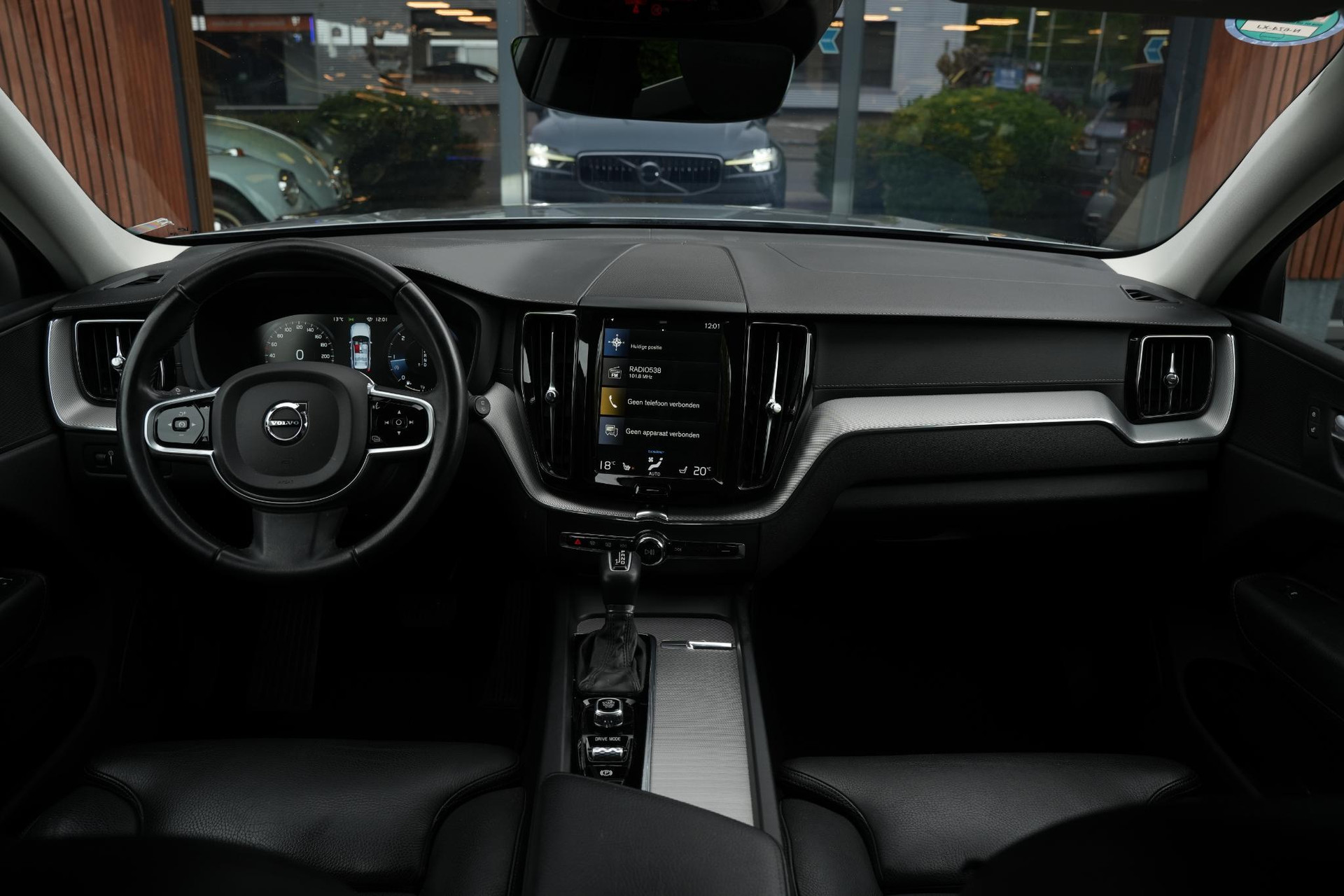 Volvo XC60 2.0 D4 Inscription 2019 OSMIUM GREY (714) 18