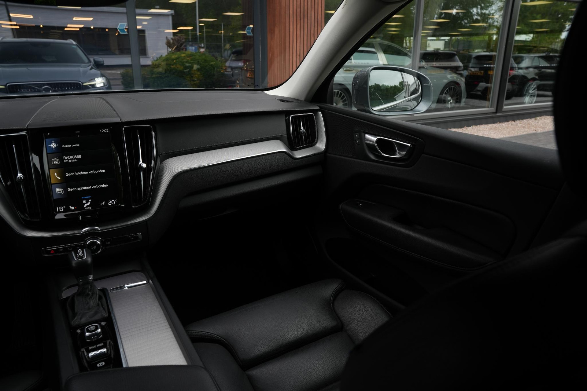 Volvo XC60 2.0 D4 Inscription 2019 OSMIUM GREY (714) 22