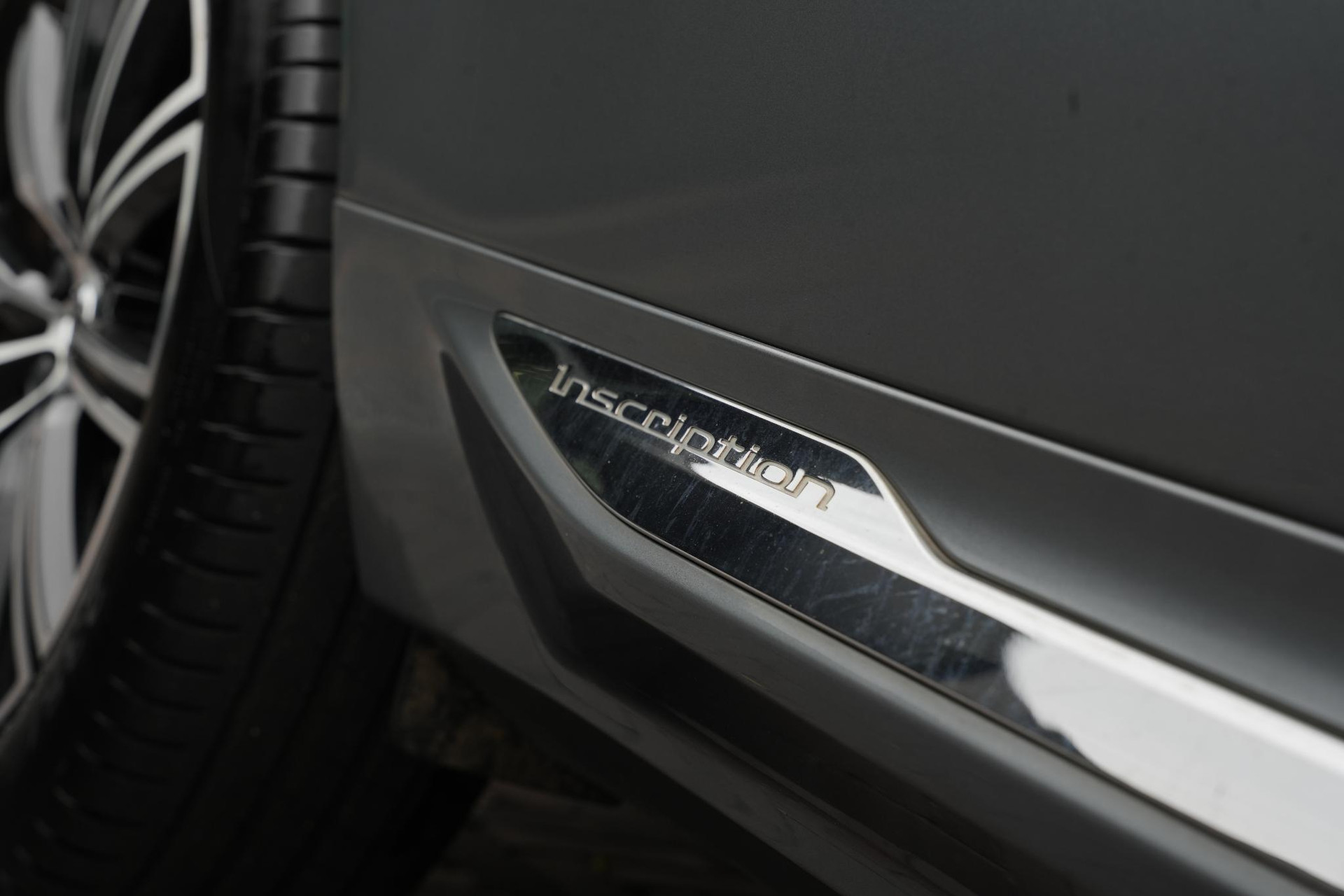 Volvo XC60 2.0 D4 Inscription 2019 OSMIUM GREY (714) 3