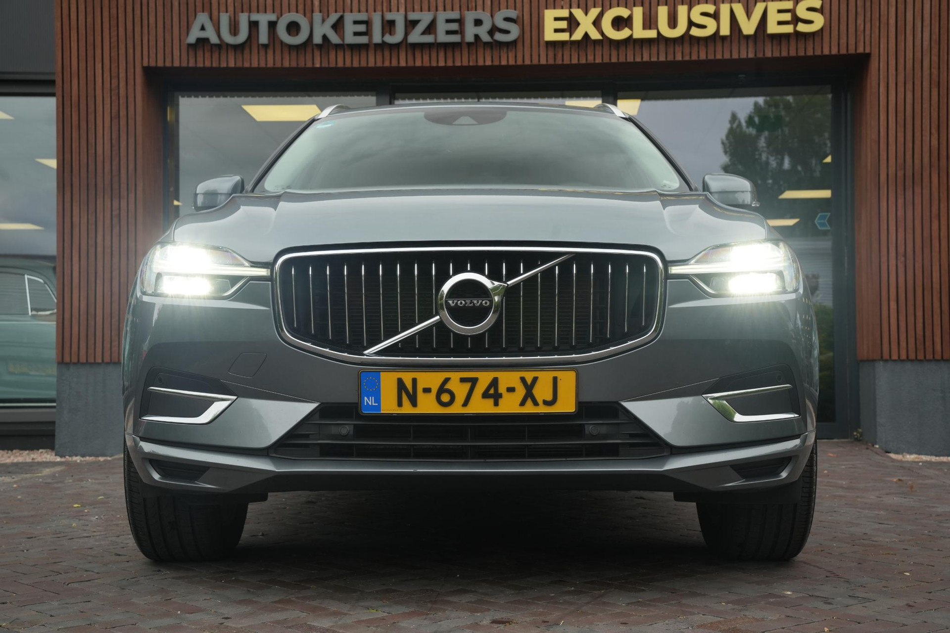 Volvo XC60 2.0 D4 Inscription 2019 OSMIUM GREY (714) 4