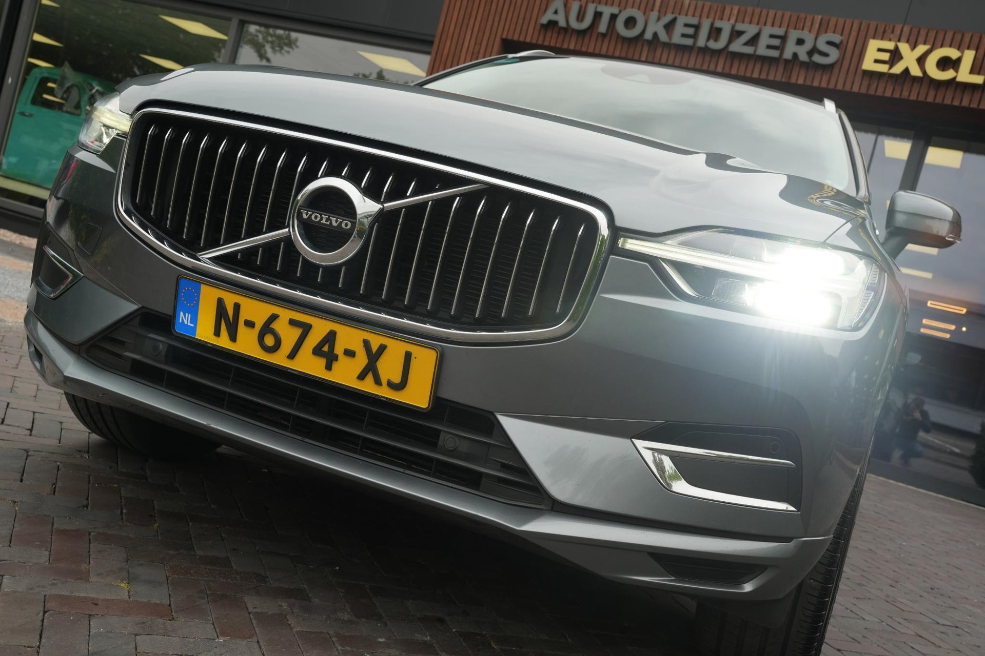 Volvo XC60 2.0 D4 Inscription 2019 OSMIUM GREY (714) 5
